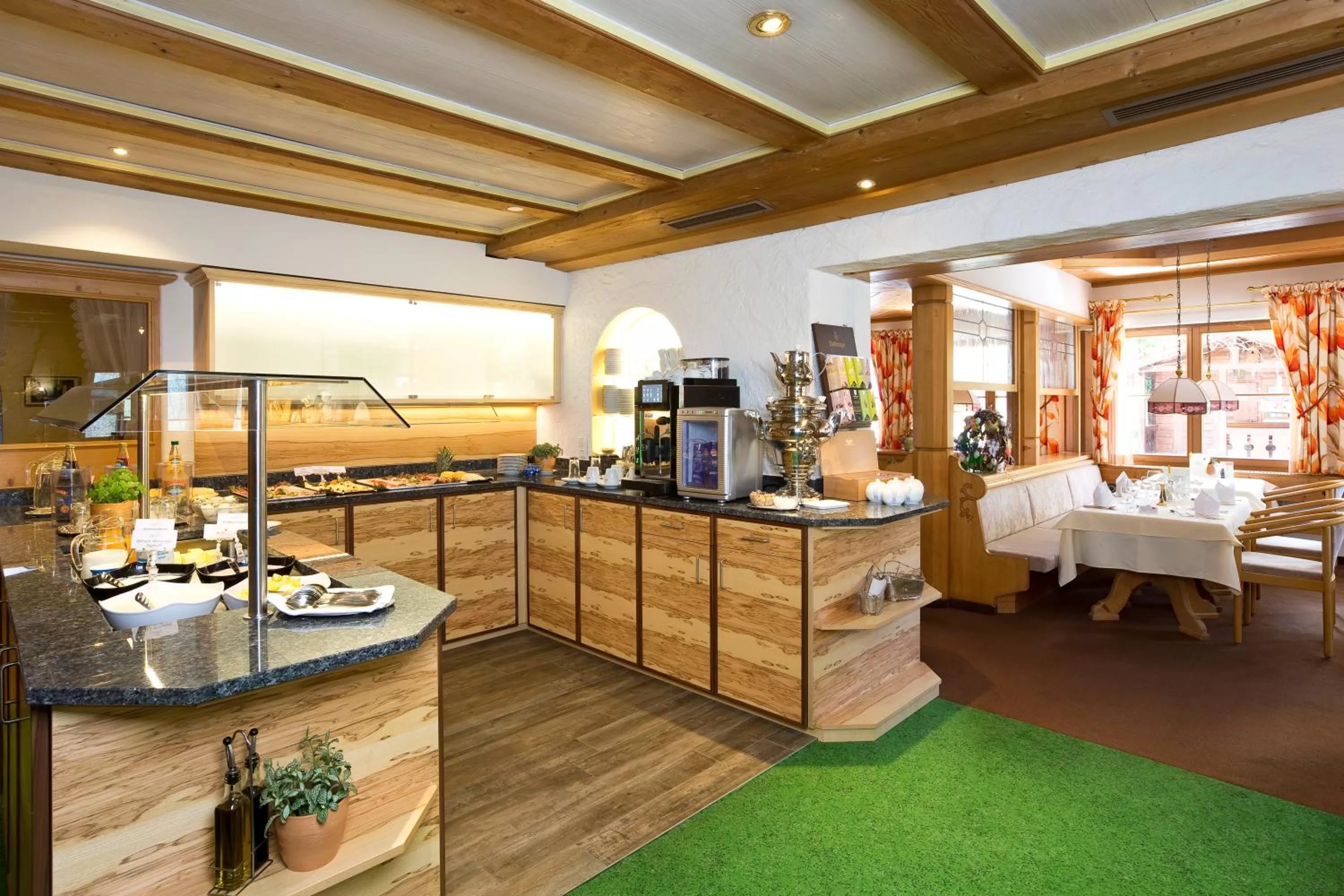 Buffet breakfast, Restaurant/Places to Eat in Ringhotel Nebelhornblick