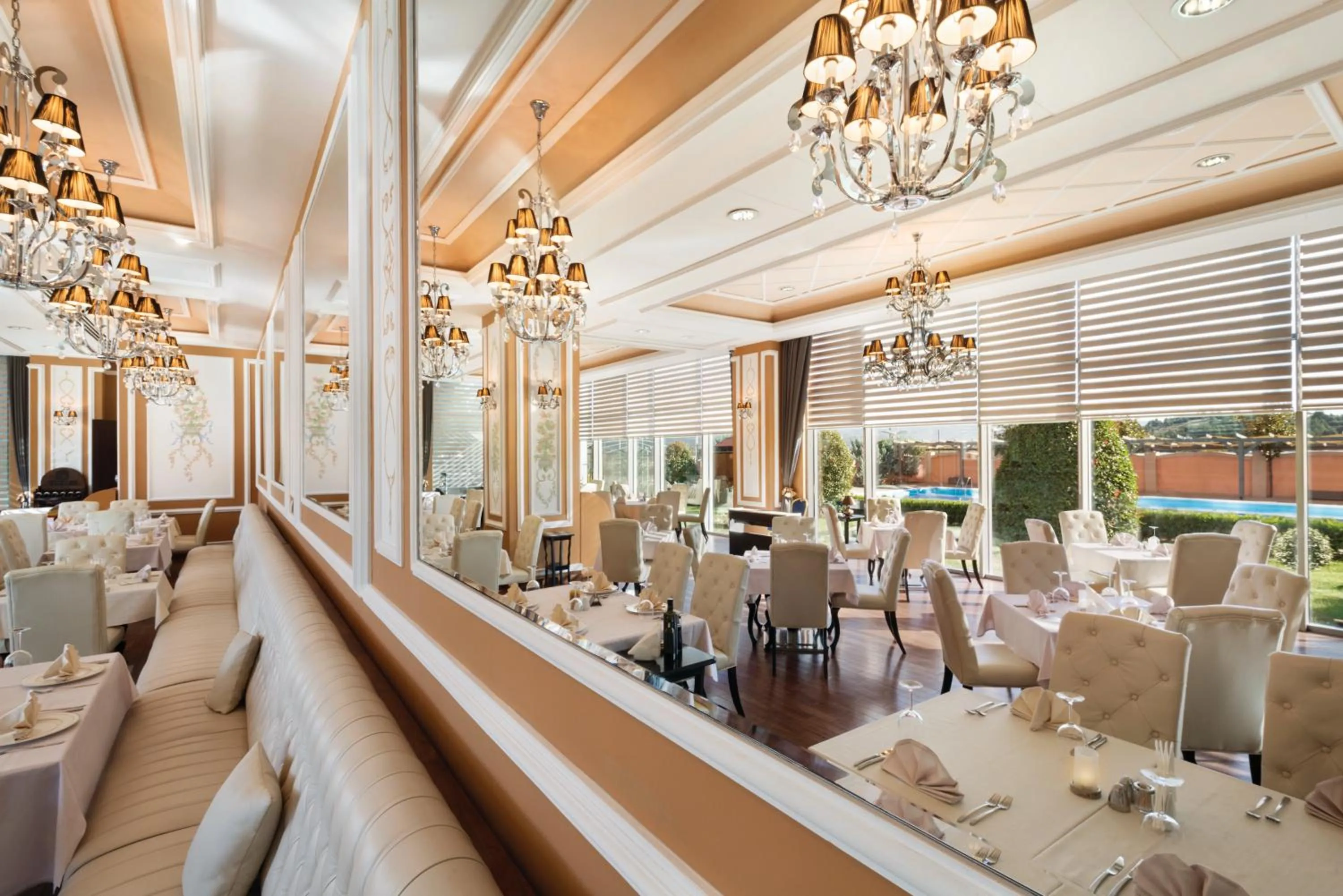 Restaurant/places to eat in Ramada Plaza by Wyndham Gevgelija