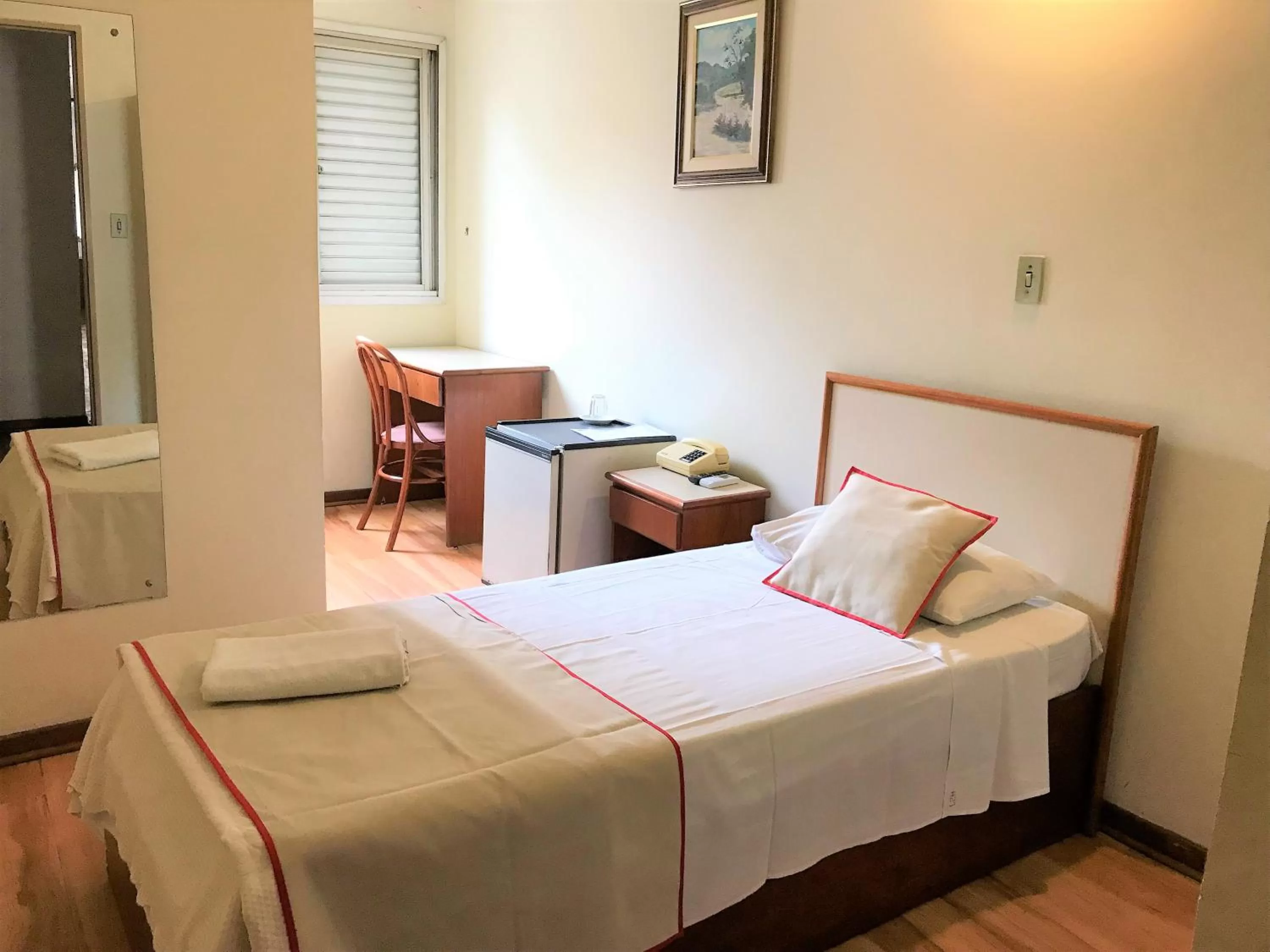 Bedroom, Bed in Hotel São Jorge São Paulo - Próximo a 25 de março, região do Brás, fácil acesso ao Expo Center Norte e Mercado Municipal SP