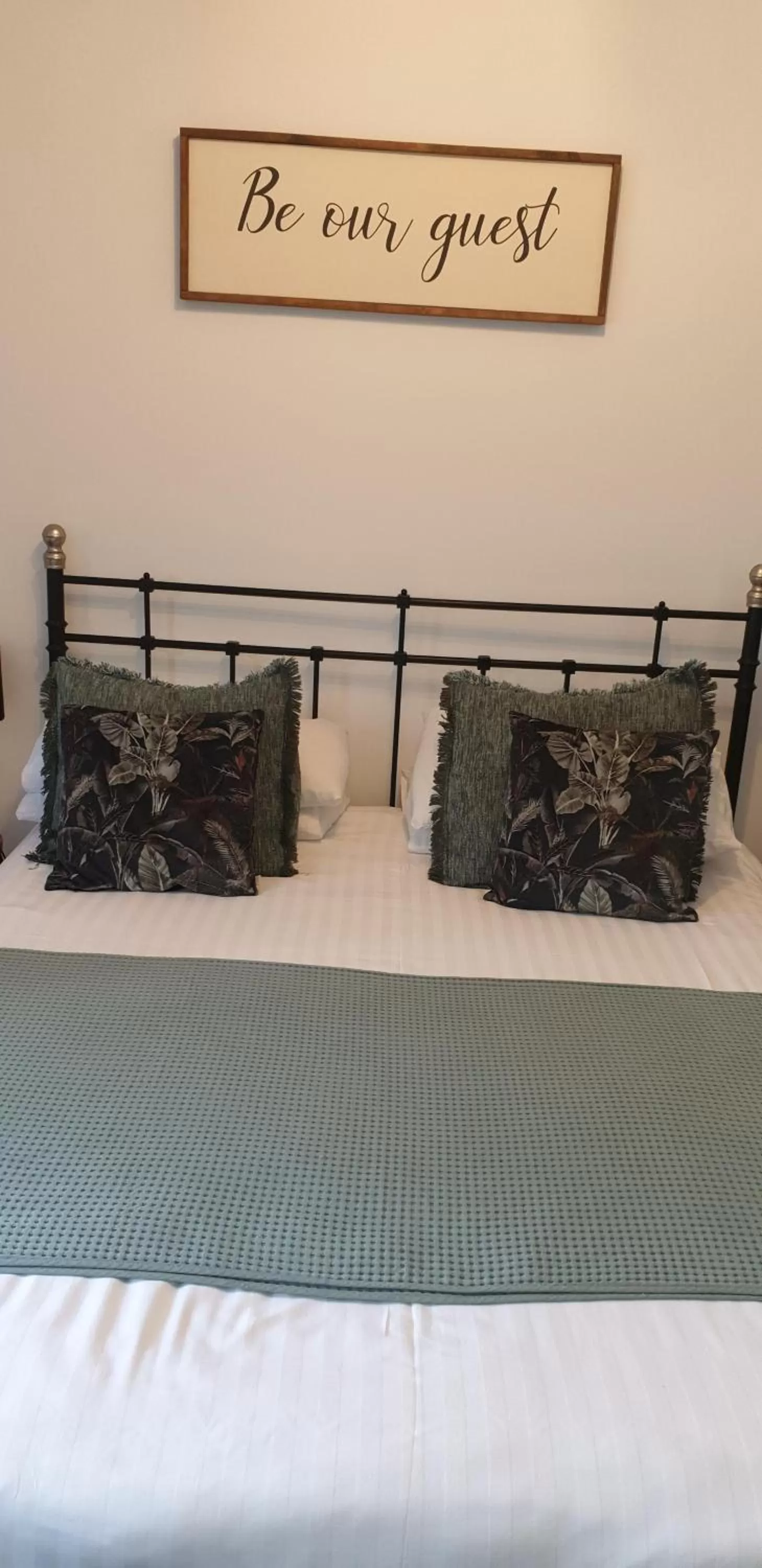 Bedroom, Bed in Monkton Court House B&B