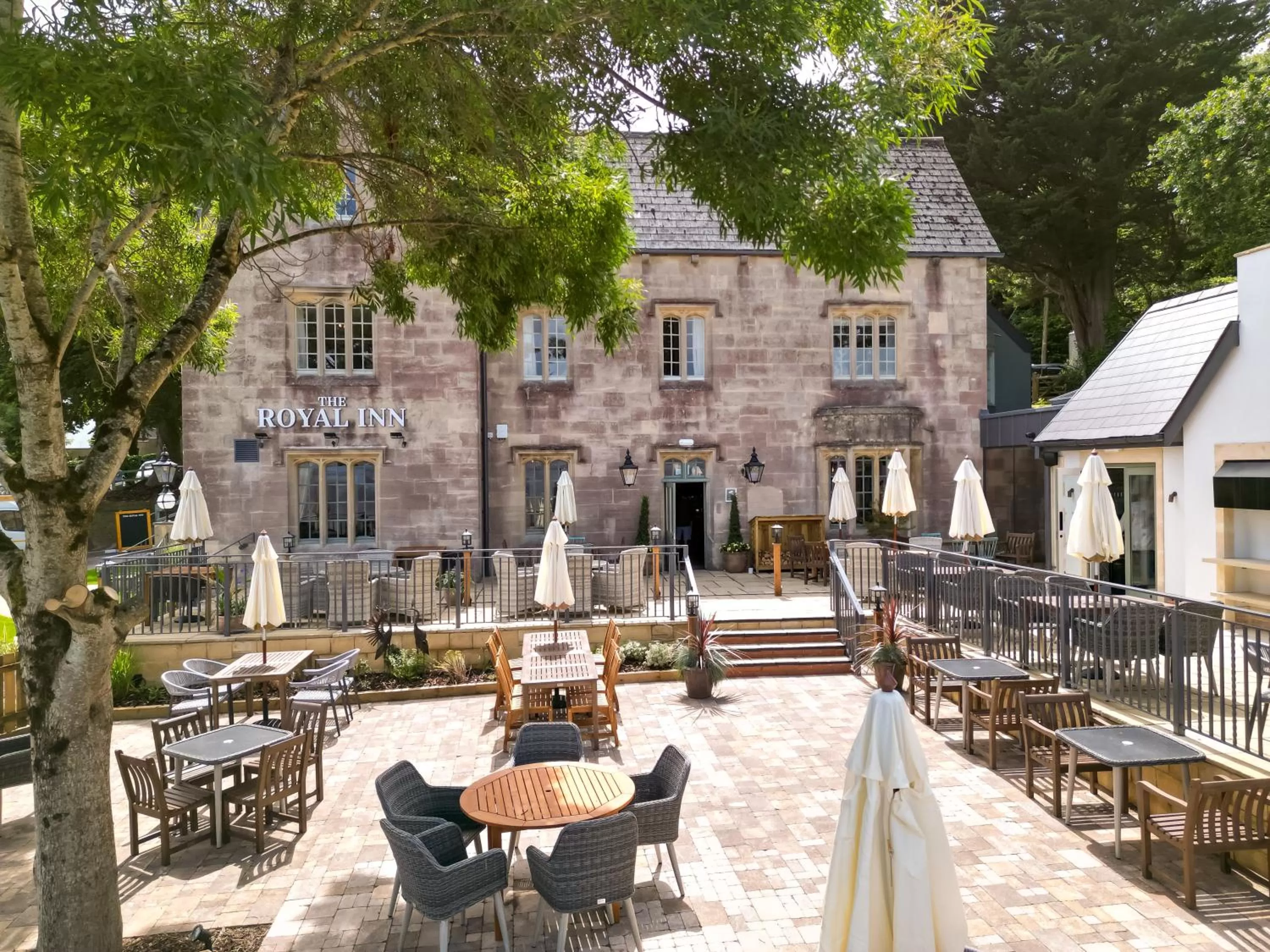 The Royal Inn by Chef & Brewer Collection