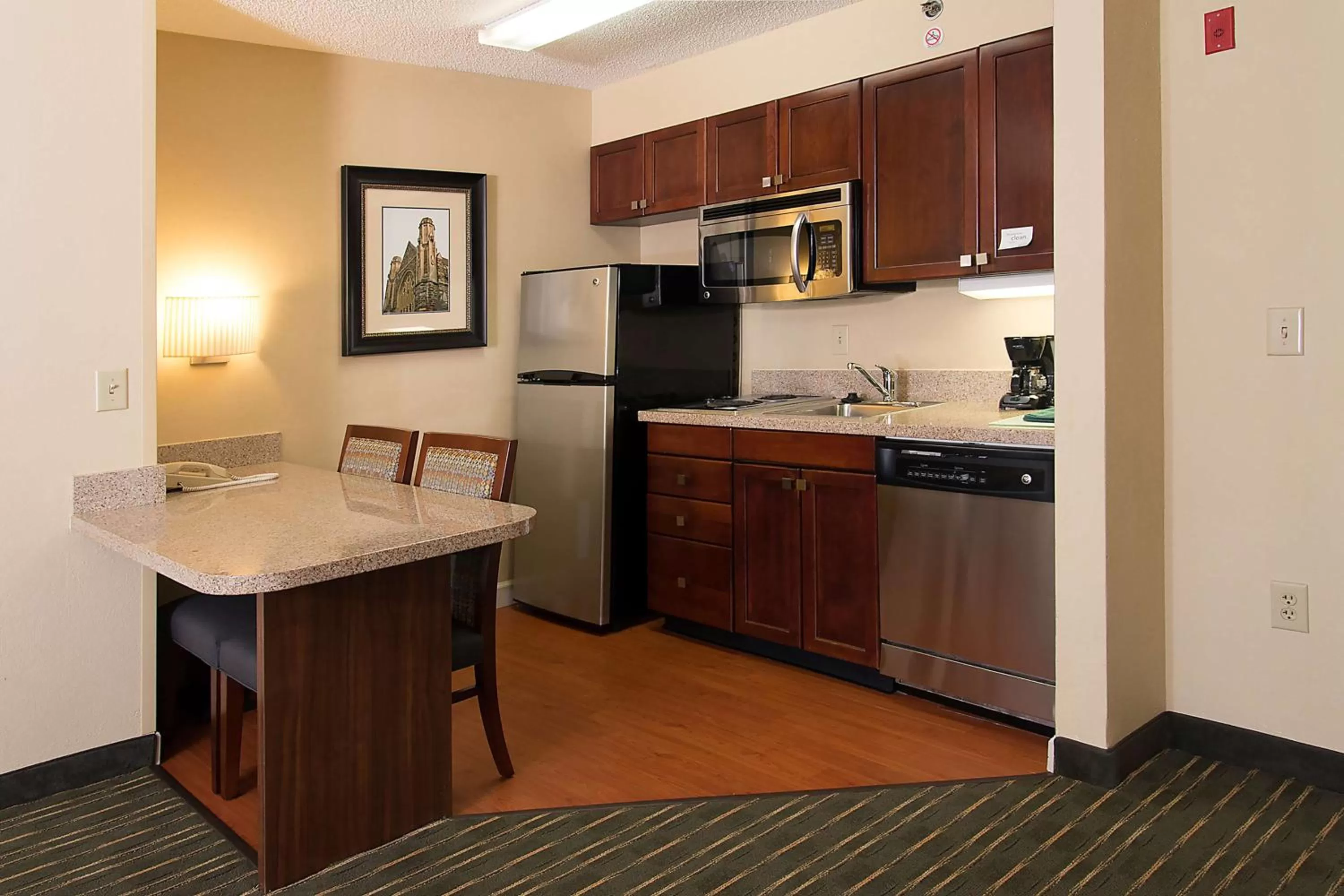 Living room in Homewood Suites by Hilton Toronto Airport Corporate Centre