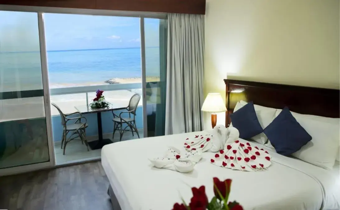 Deluxe Standard Seaview Room with Balcony in Mermaid Beach Hotel LLC Deluxe Standard Seaview Room with Balcony in Mermaid Beach Hotel LLC