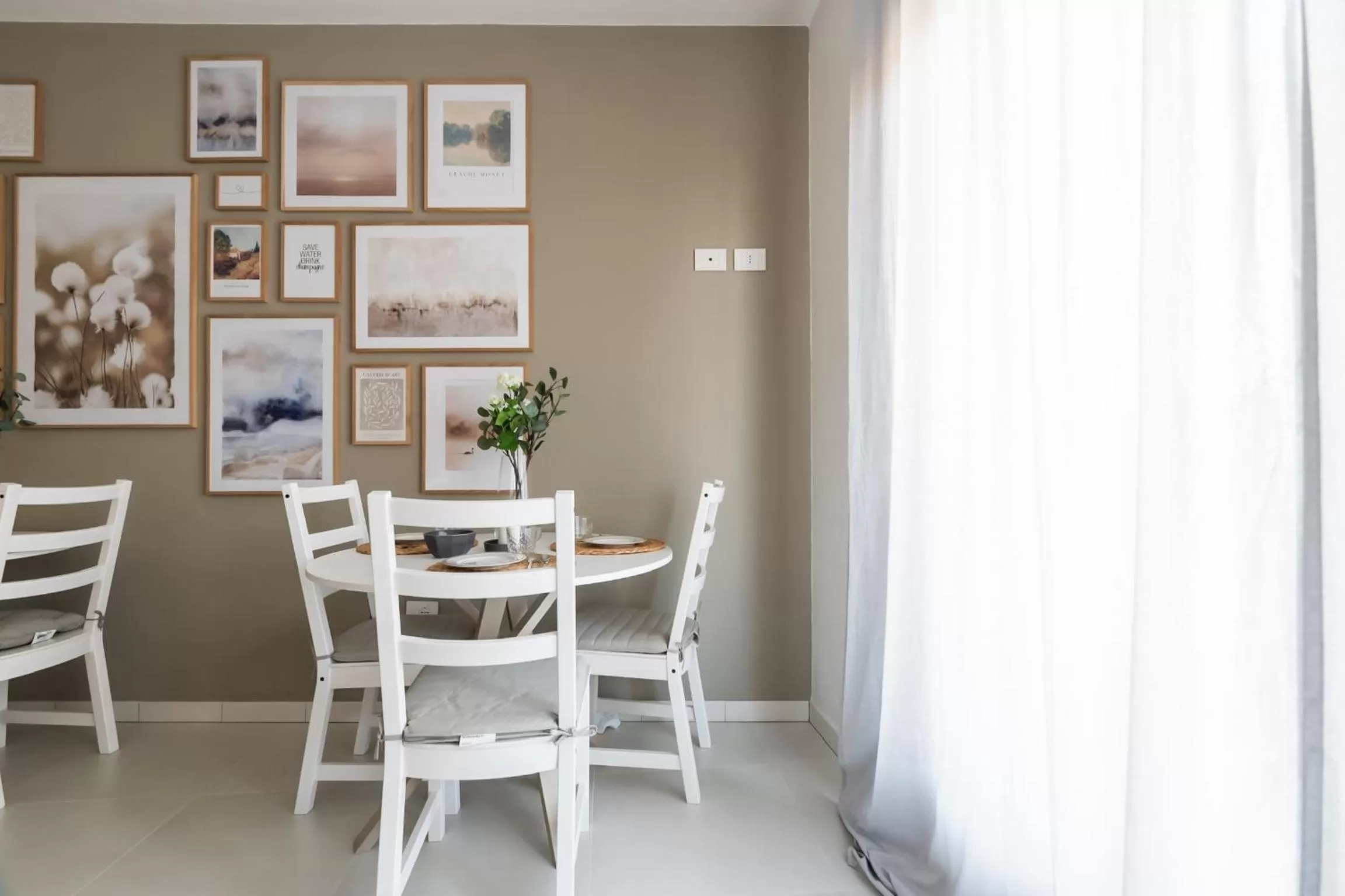 Communal lounge/ TV room, Dining Area in Tortora bed and breakfast