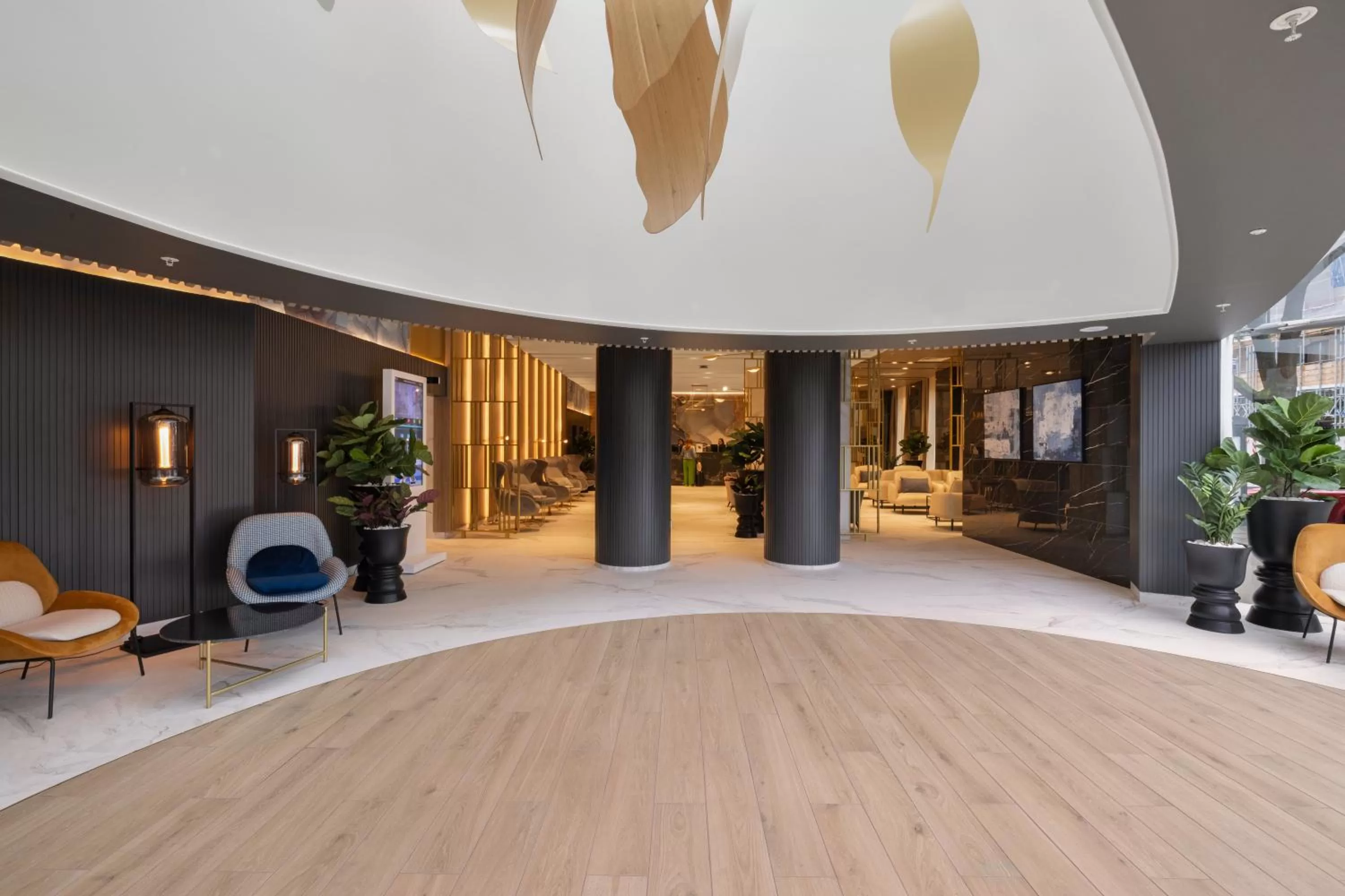 Lobby or reception in Riu Plaza London Victoria