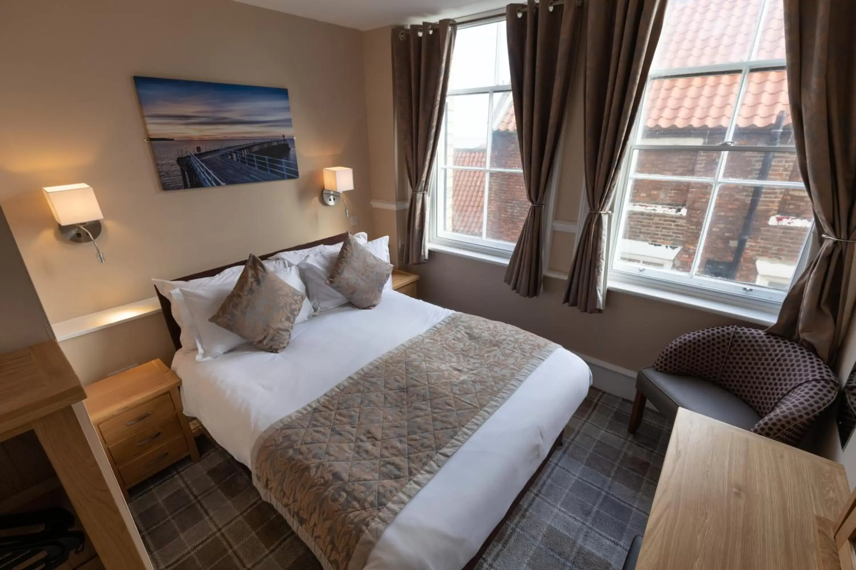 Small Double Room - First Floor in The Resolution Hotel Small Double Room - First Floor in The Resolution Hotel