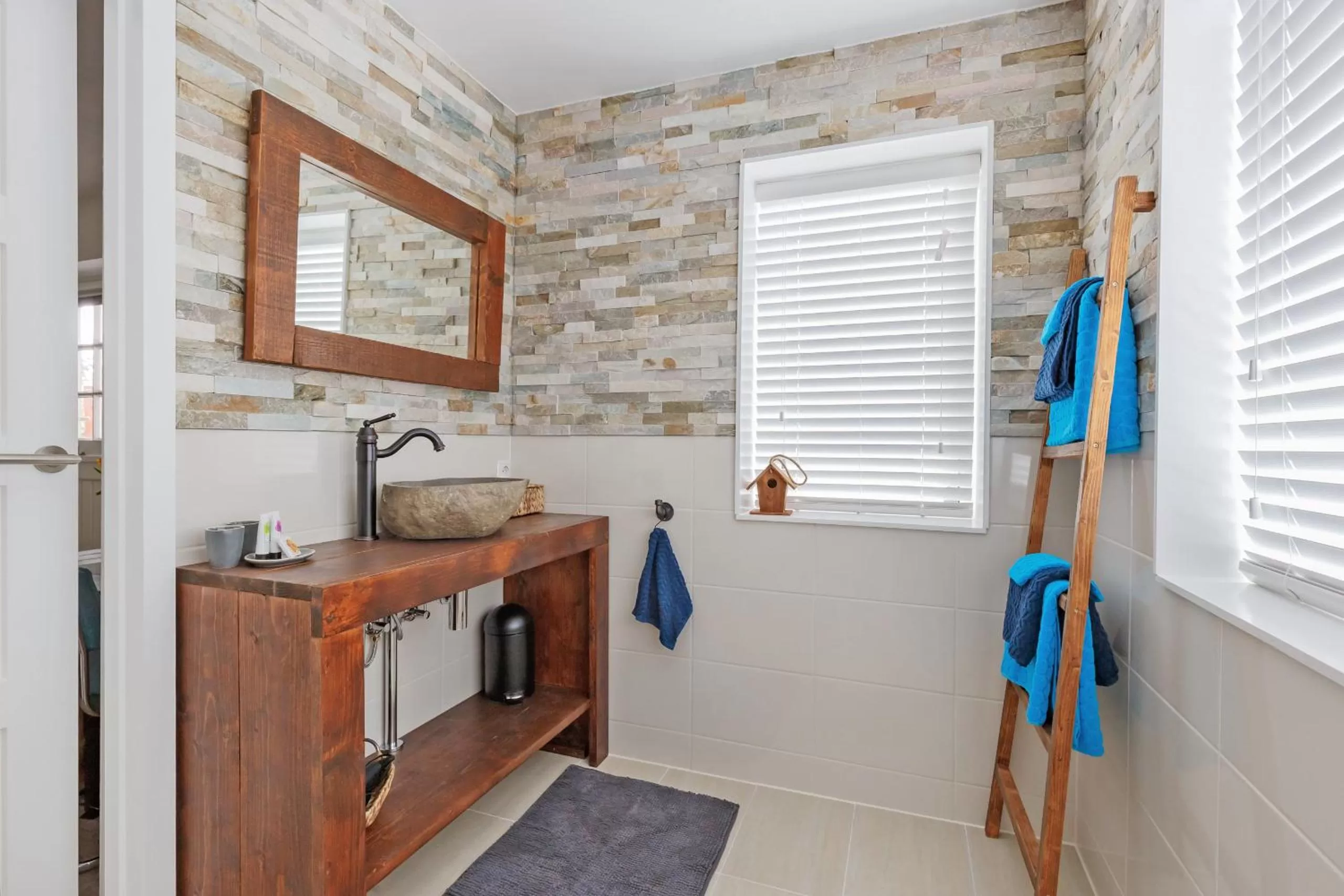 Shower in Wellness Bed & Breakfast Pergamo