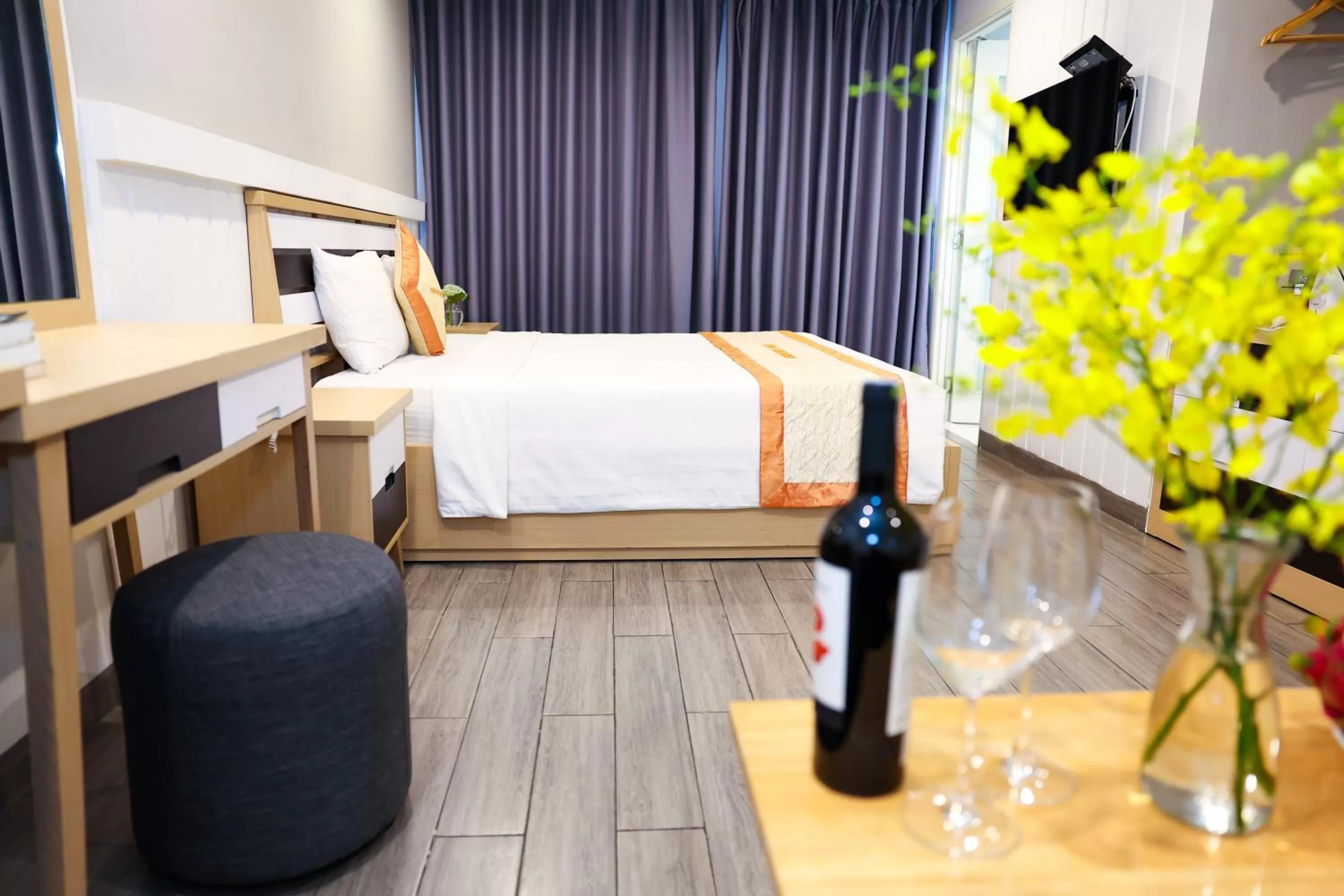 Bed in Warm Ways Hotel & Serviced Apartments