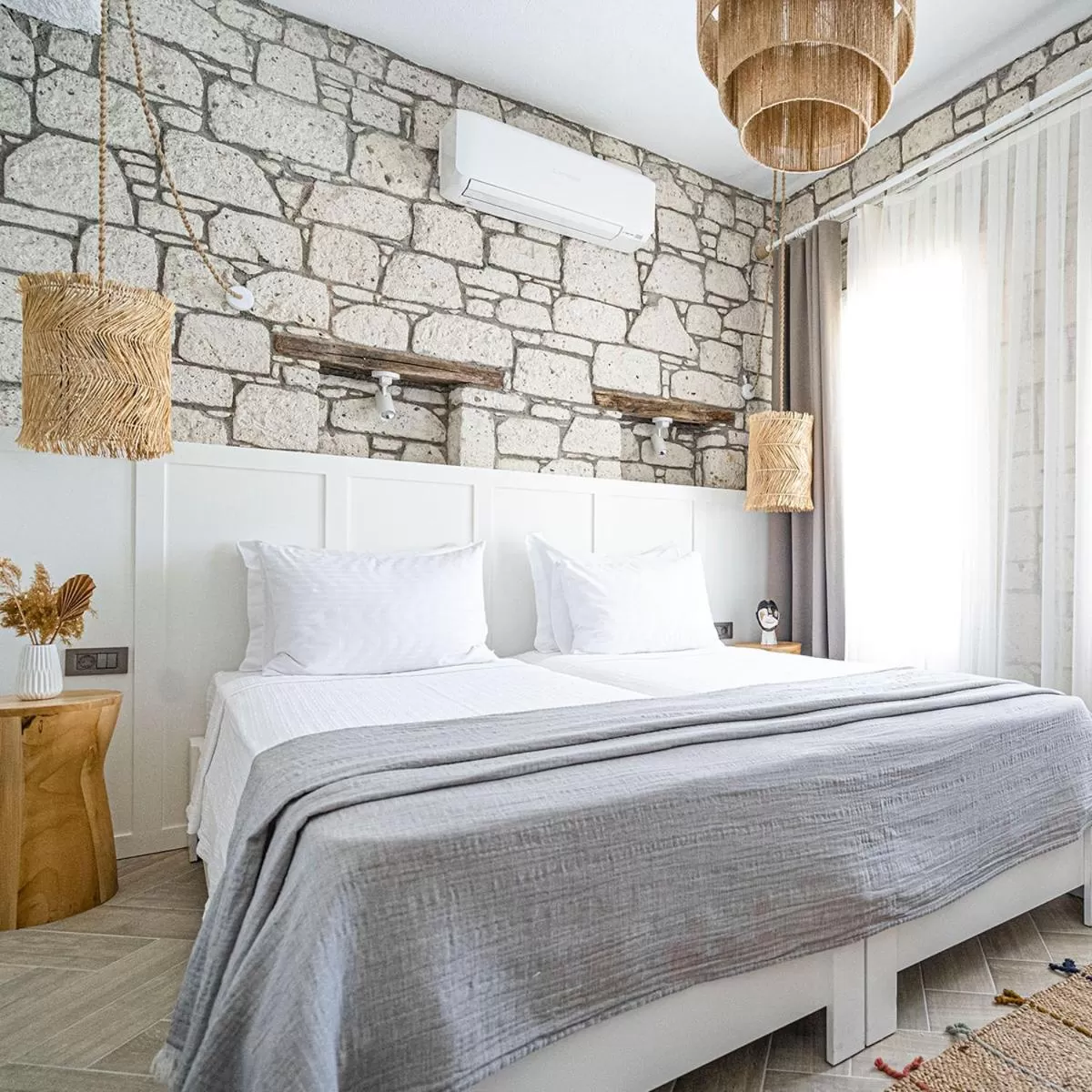 Bed in Voger Alaçatı Silence