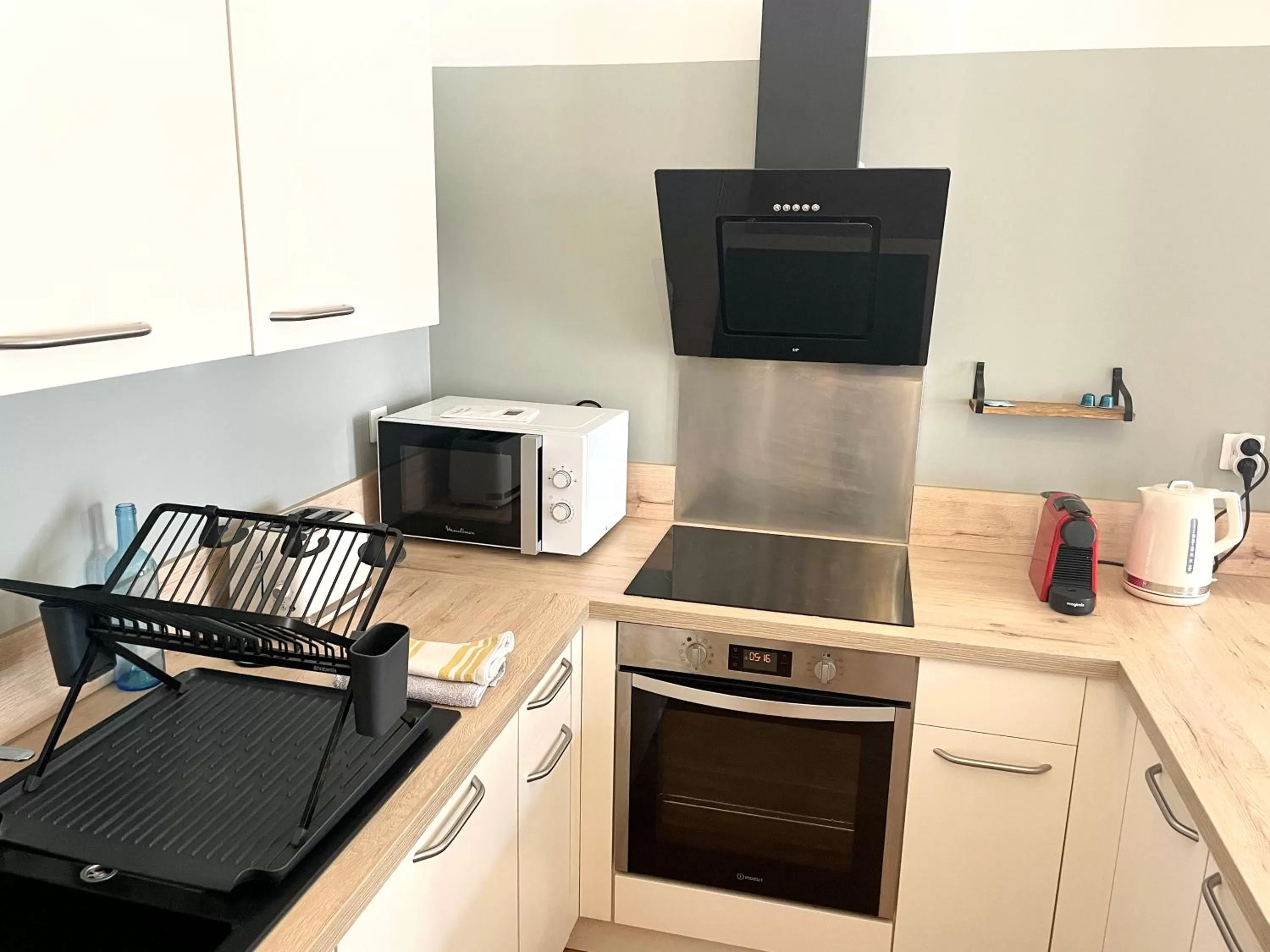 Kitchen or kitchenette, Kitchen/Kitchenette in Dupain & Dubeurre Appart'Hôtel - Parking