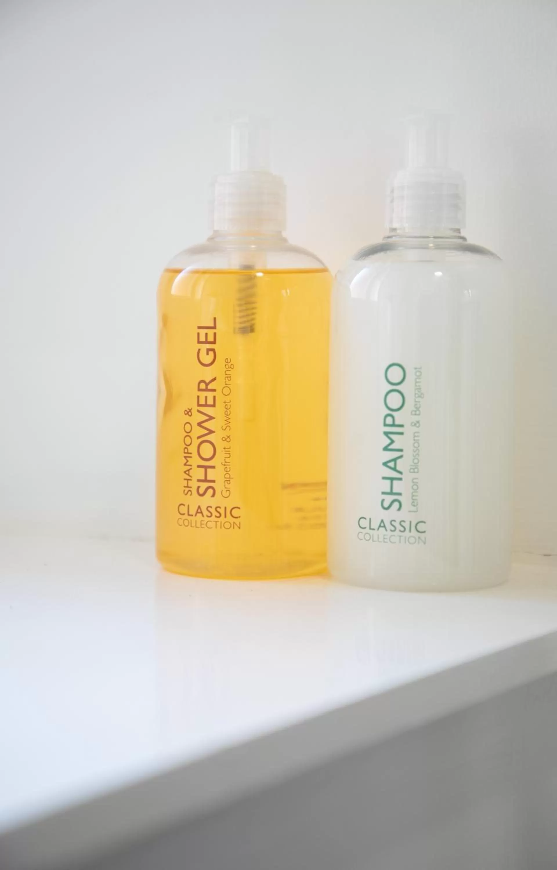 Shower in Park View R & R - Adult Only - Self-Catering - Free Parking - EV Point