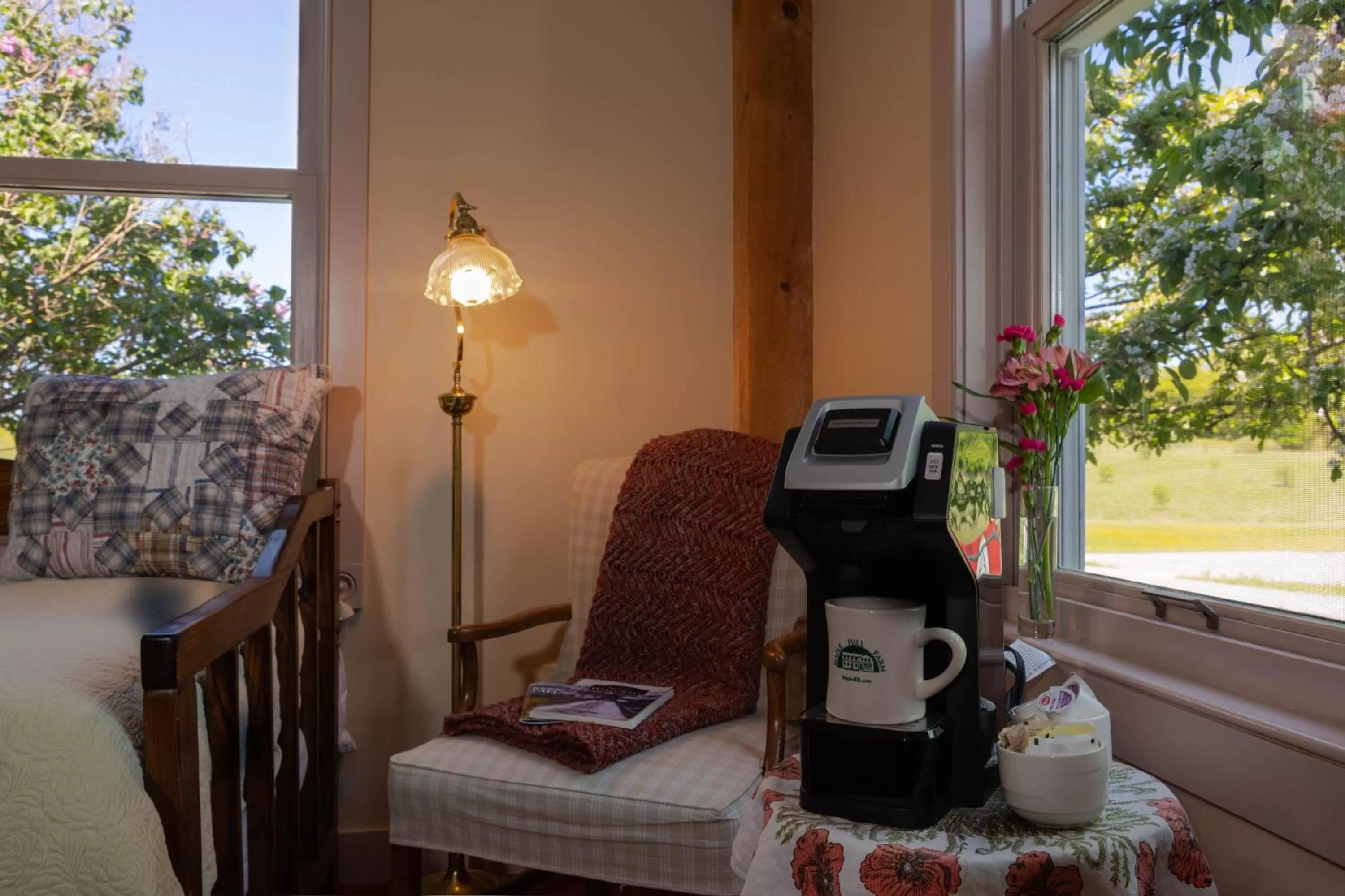 Coffee/tea facilities in Maple Hill Farm Inn