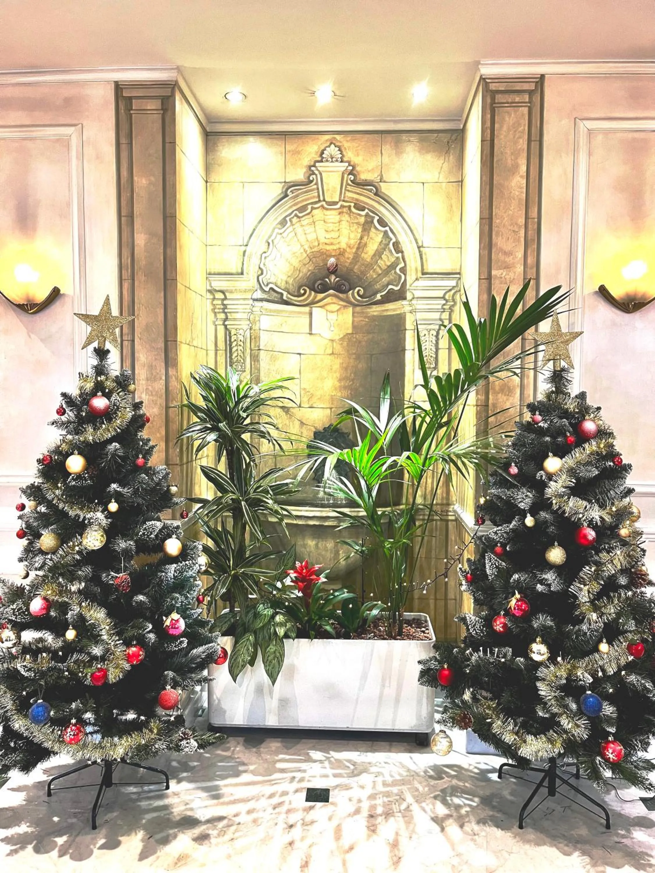 Decorative detail in Montparnasse Daguerre