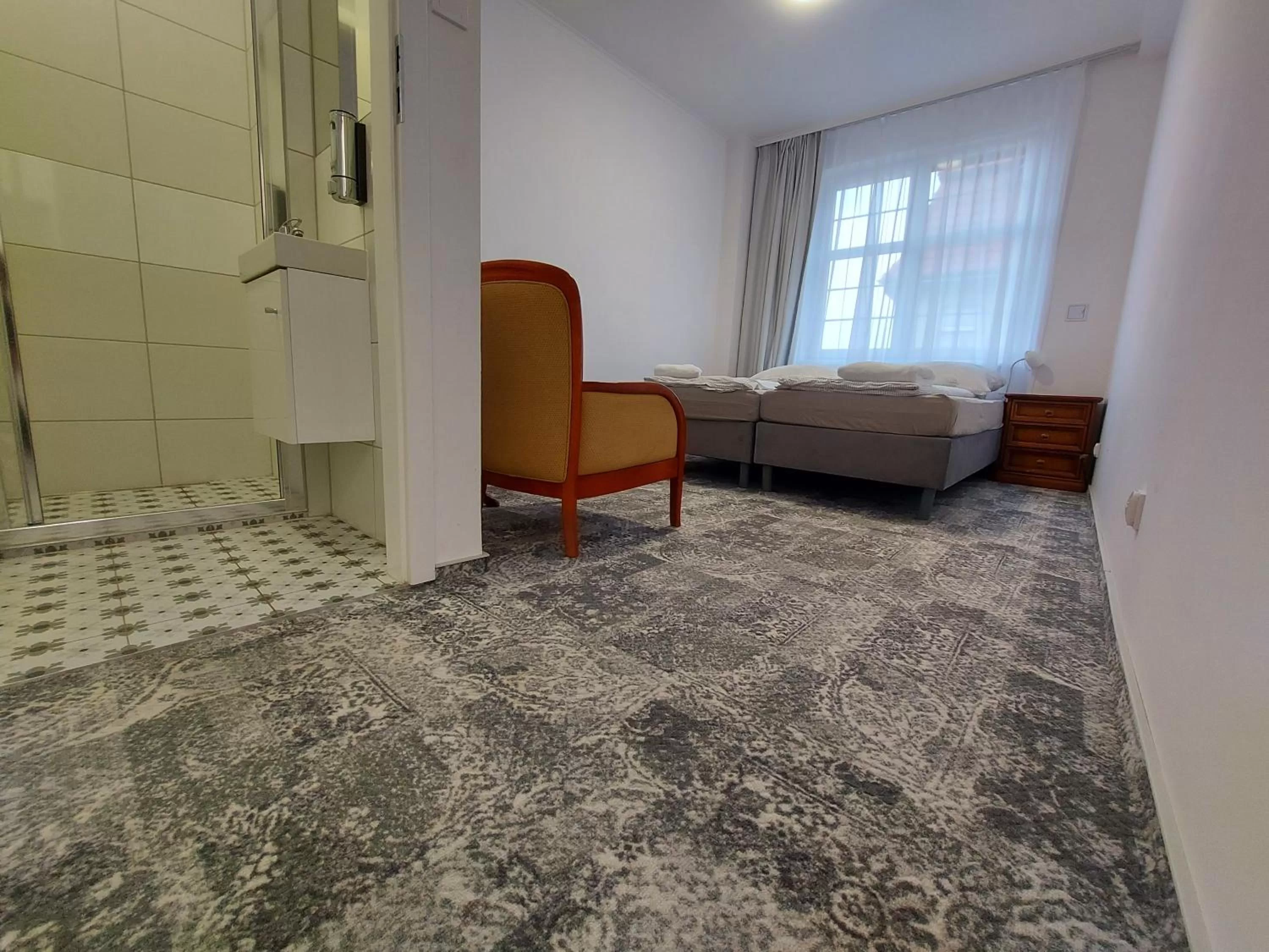 Bathroom in Kamienica1924