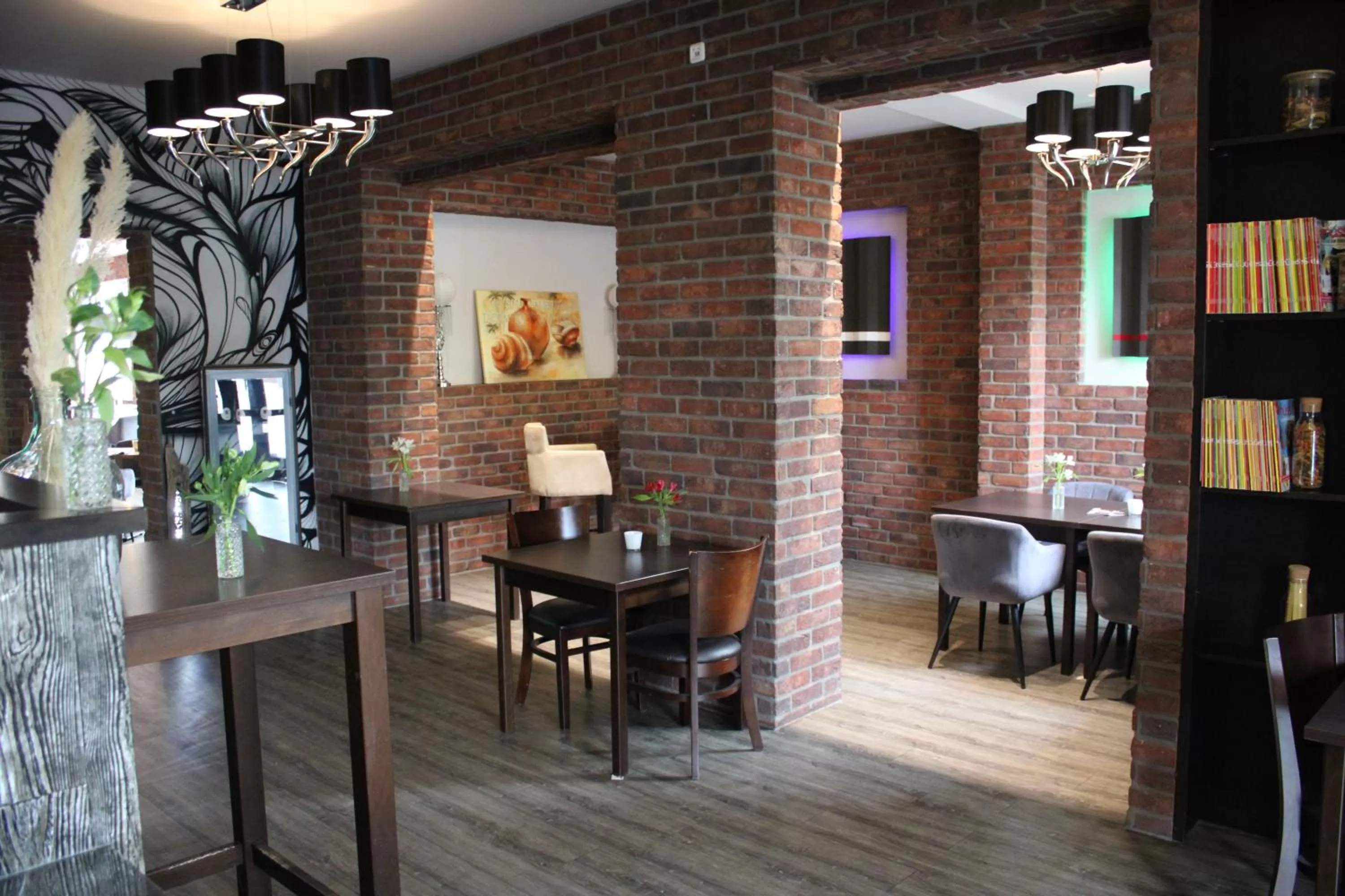 Restaurant/places to eat in Hotel Mintarder Wasserbahnhof