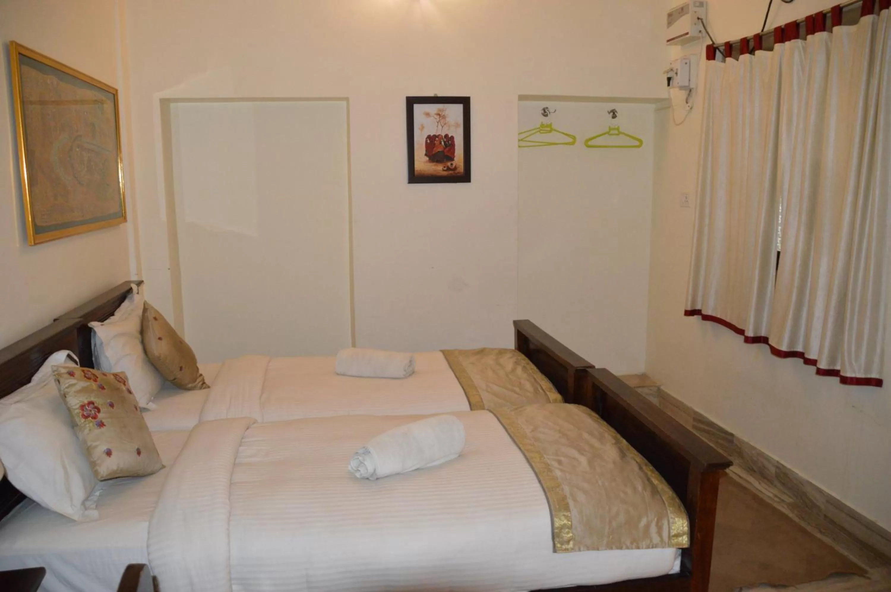 Bed in Hotel Shahi Garh