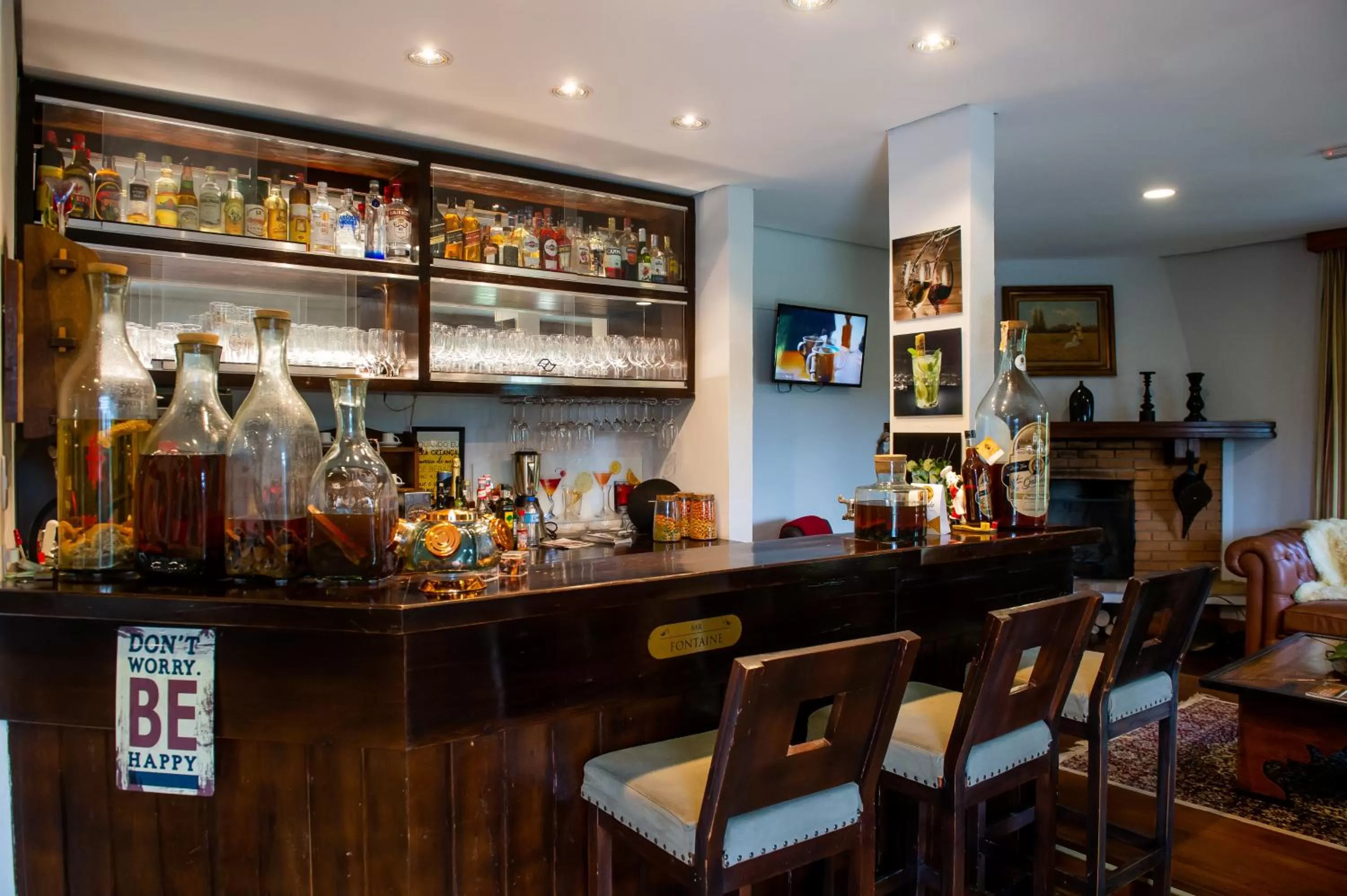 Property building, Lounge/Bar in Pousada das Lavandas