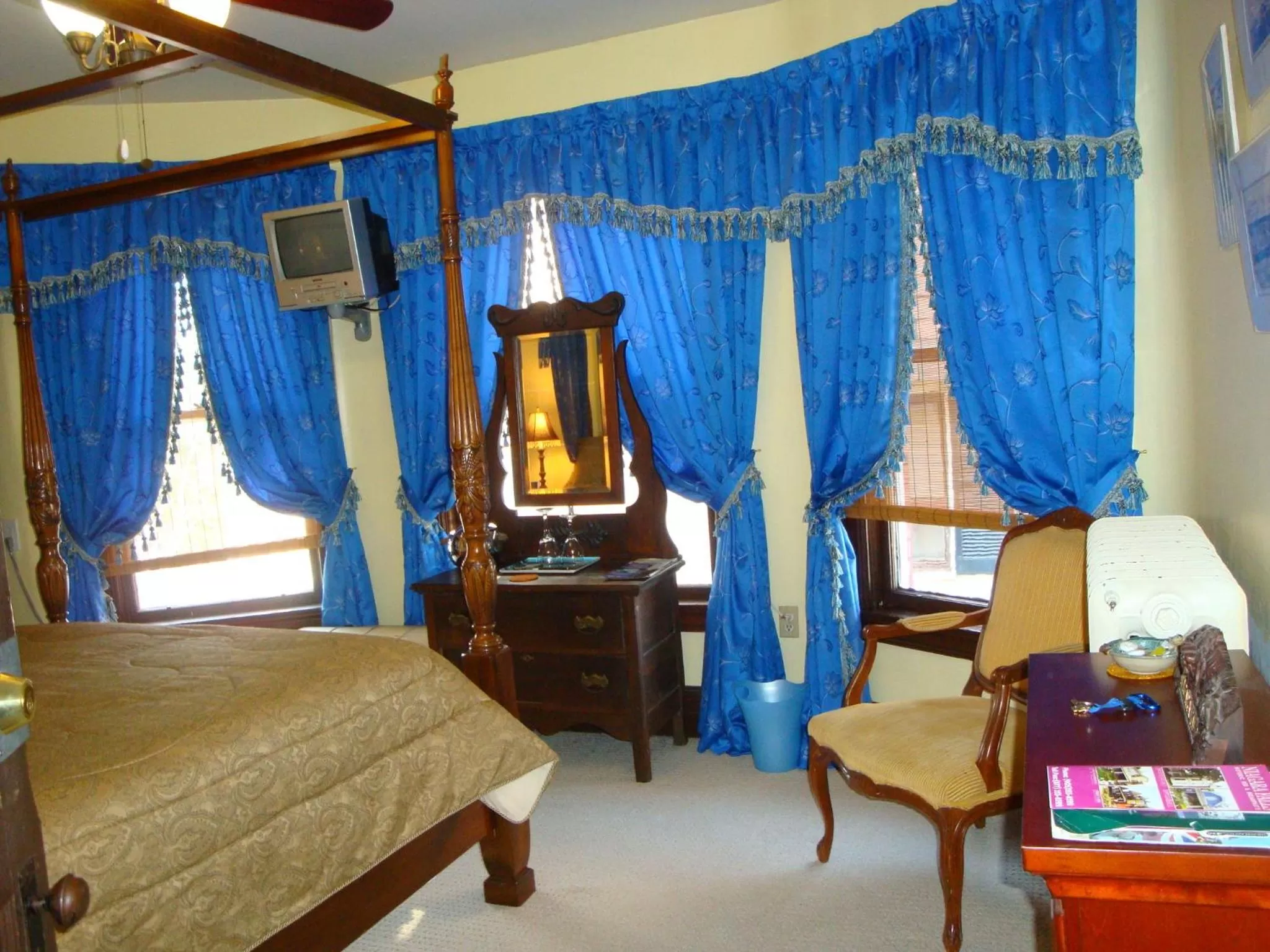 Seating area in A Night to Remember B & B