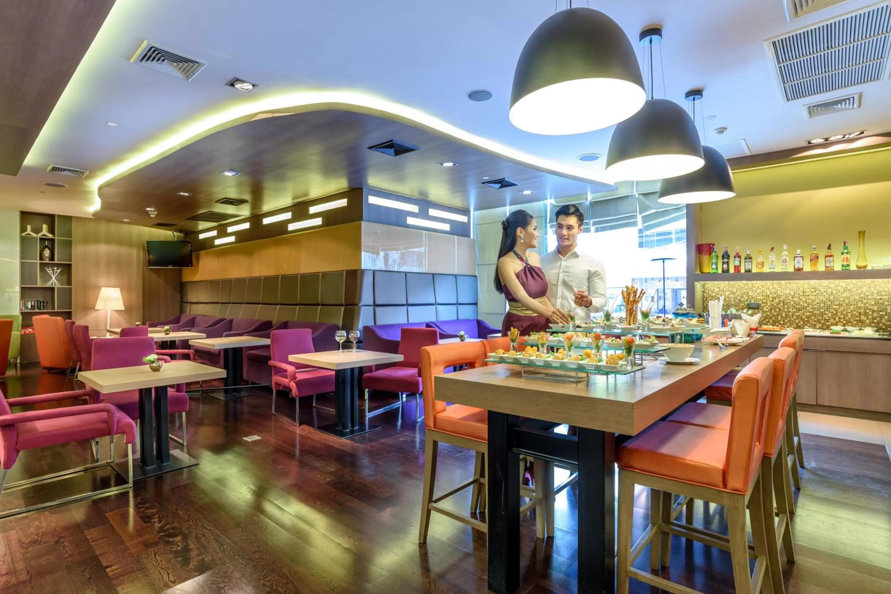 Restaurant/places to eat in Novotel Bangkok on Siam Square