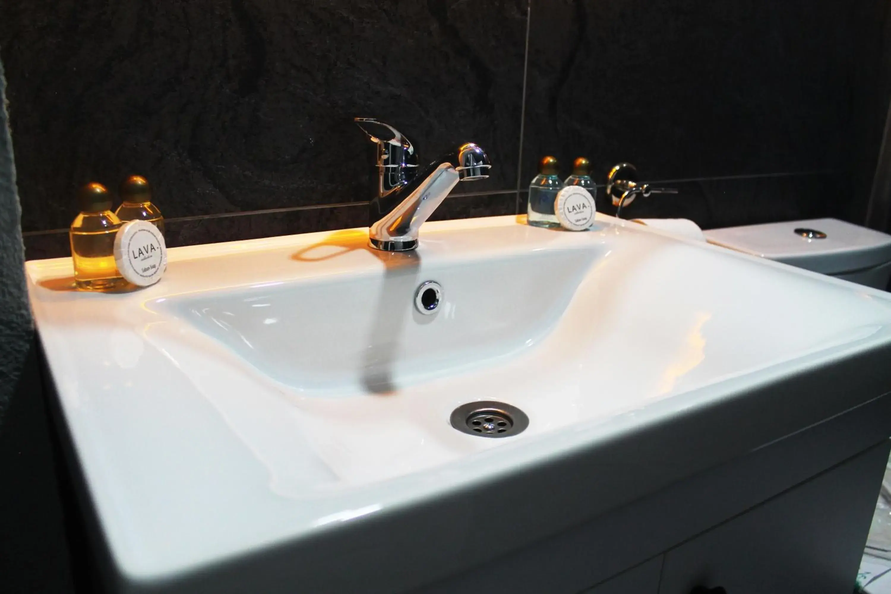 Deluxe Double Room in Skylon Airport Hotel Deluxe Double Room in Skylon Airport Hotel