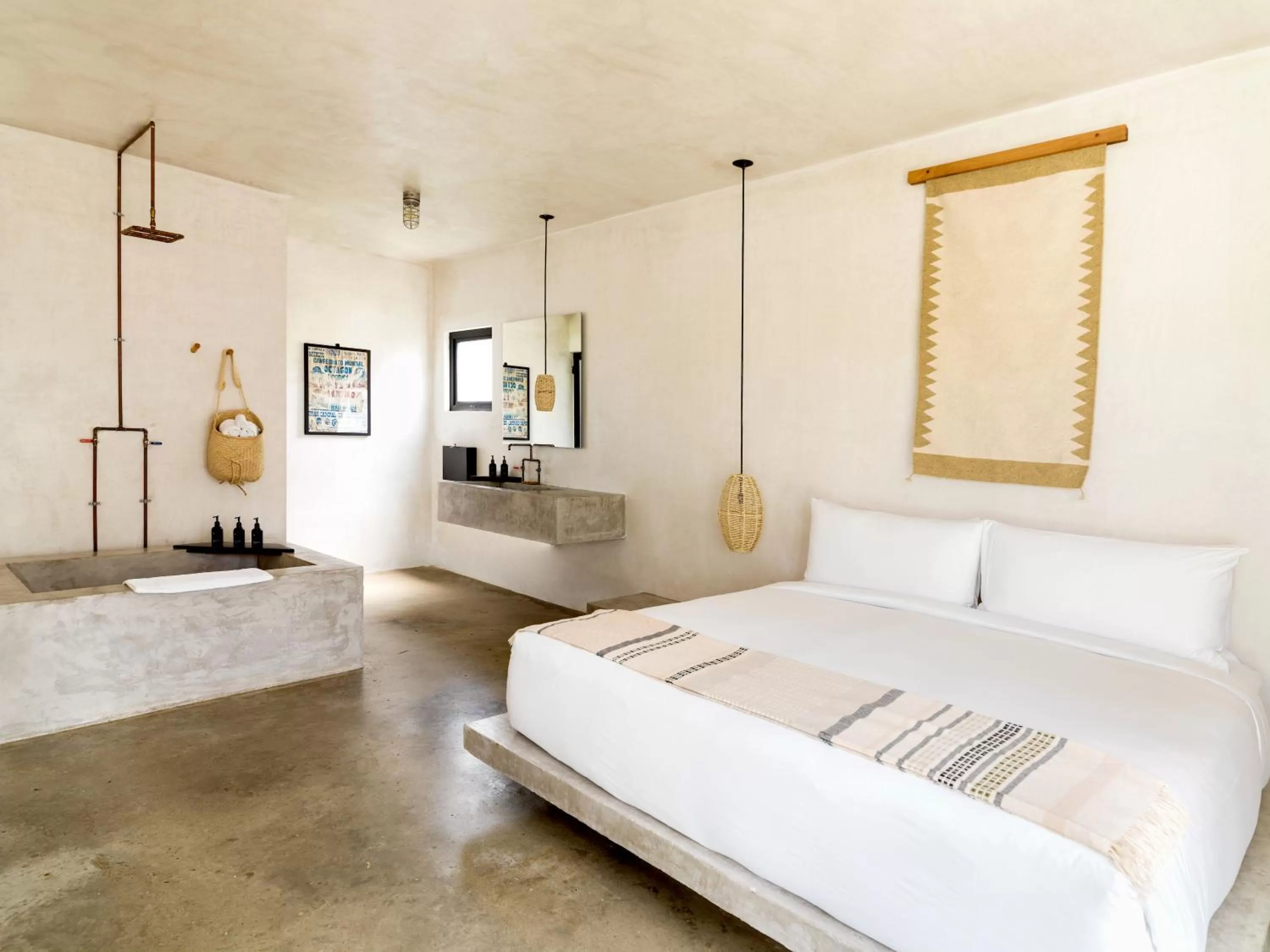Bed in Drift San Jose del Cabo, a Member of Design Hotels