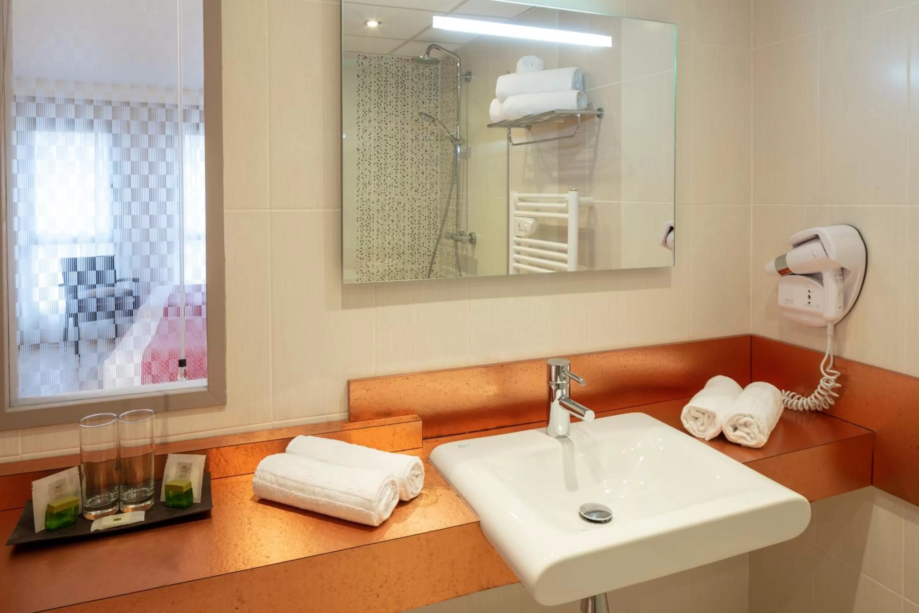 Shower in Hotel La Chaumière