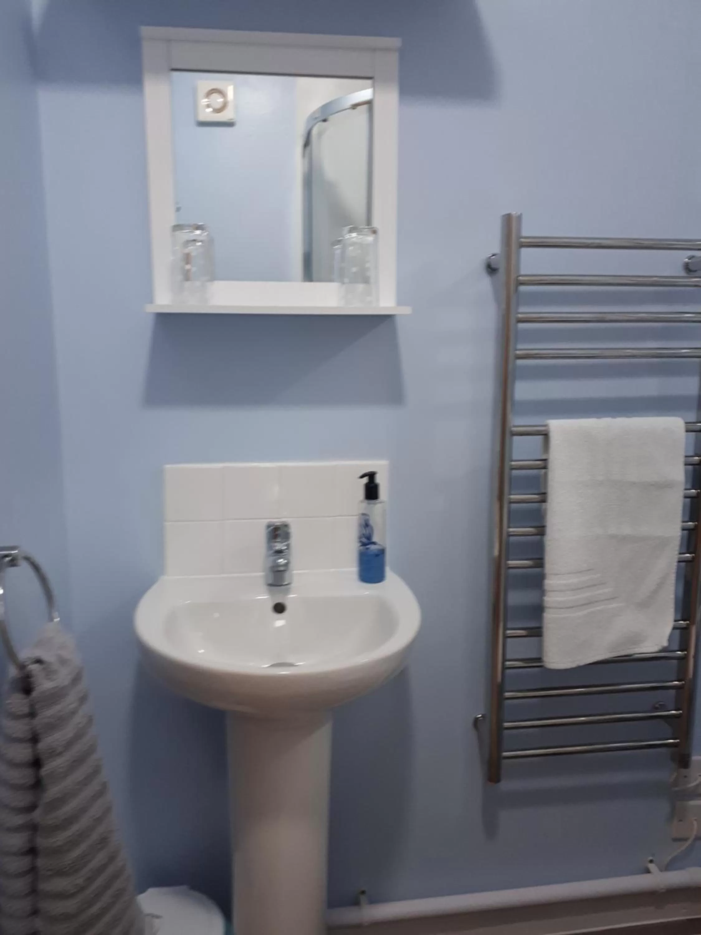 Bathroom in Santi Bhavana Bed & Breakfast