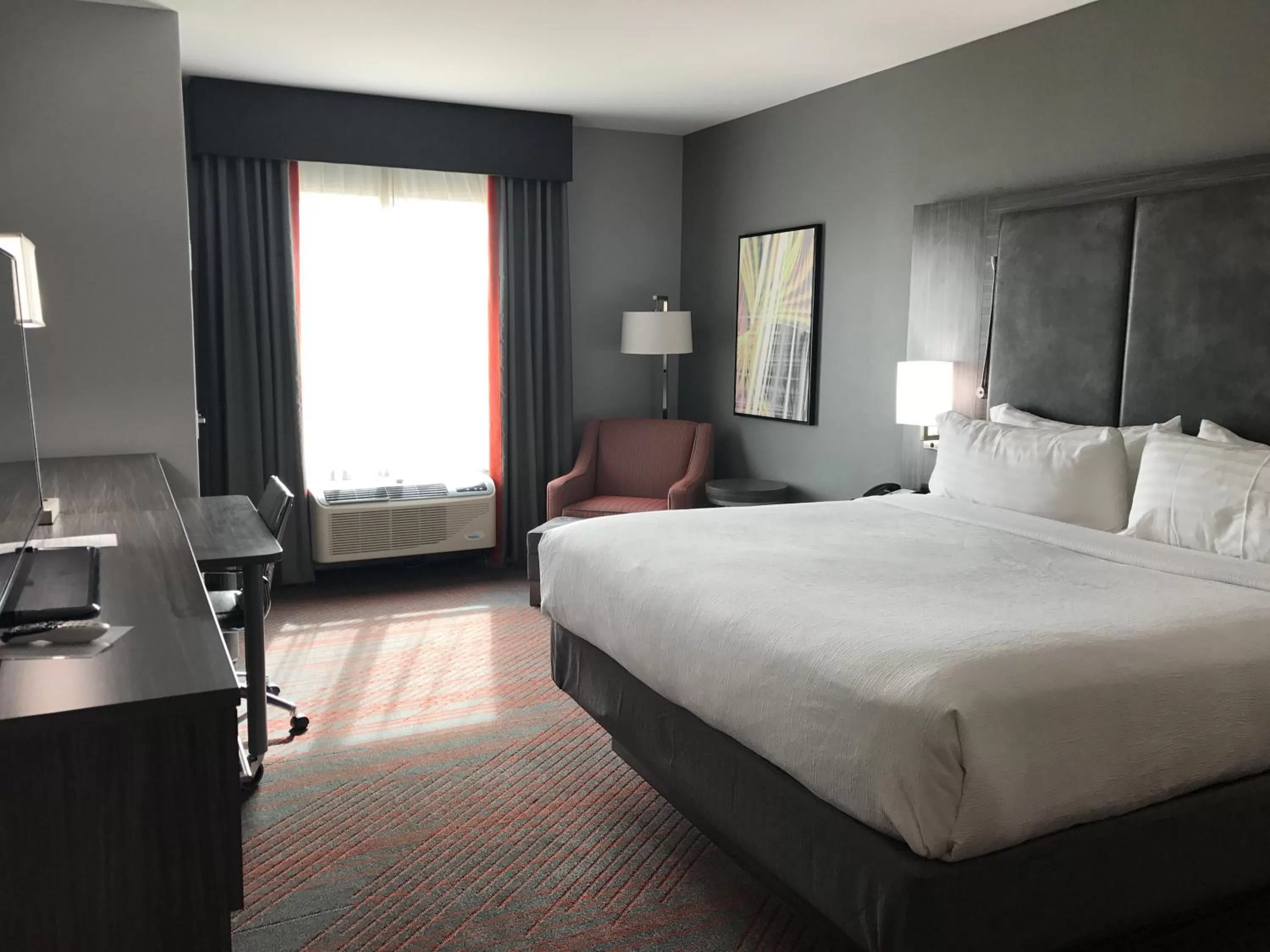 Photo of the whole room, Bed in Holiday Inn Abilene - North College Area by IHG