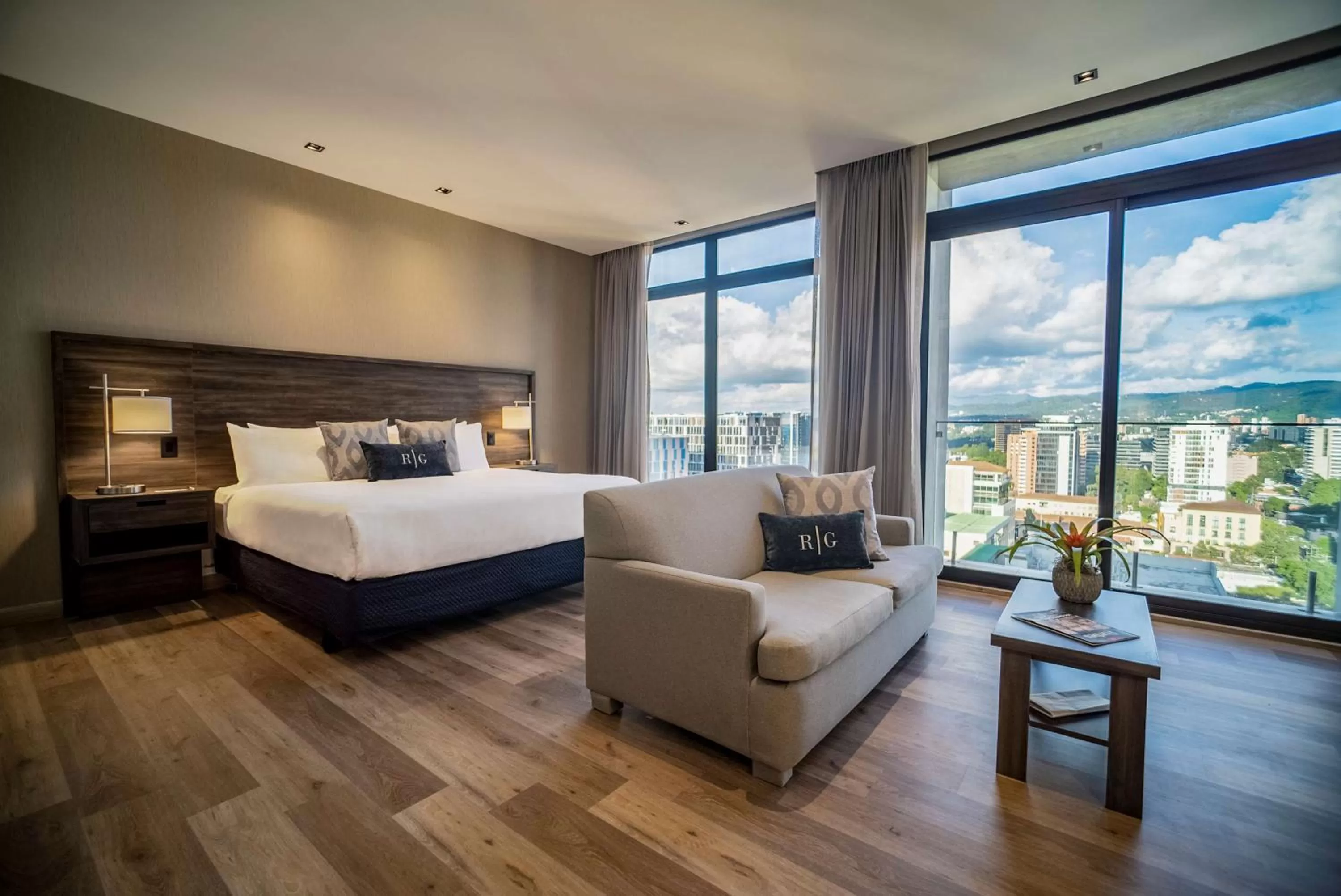 Photo of the whole room, Bed in Wyndham Garden Guatemala City