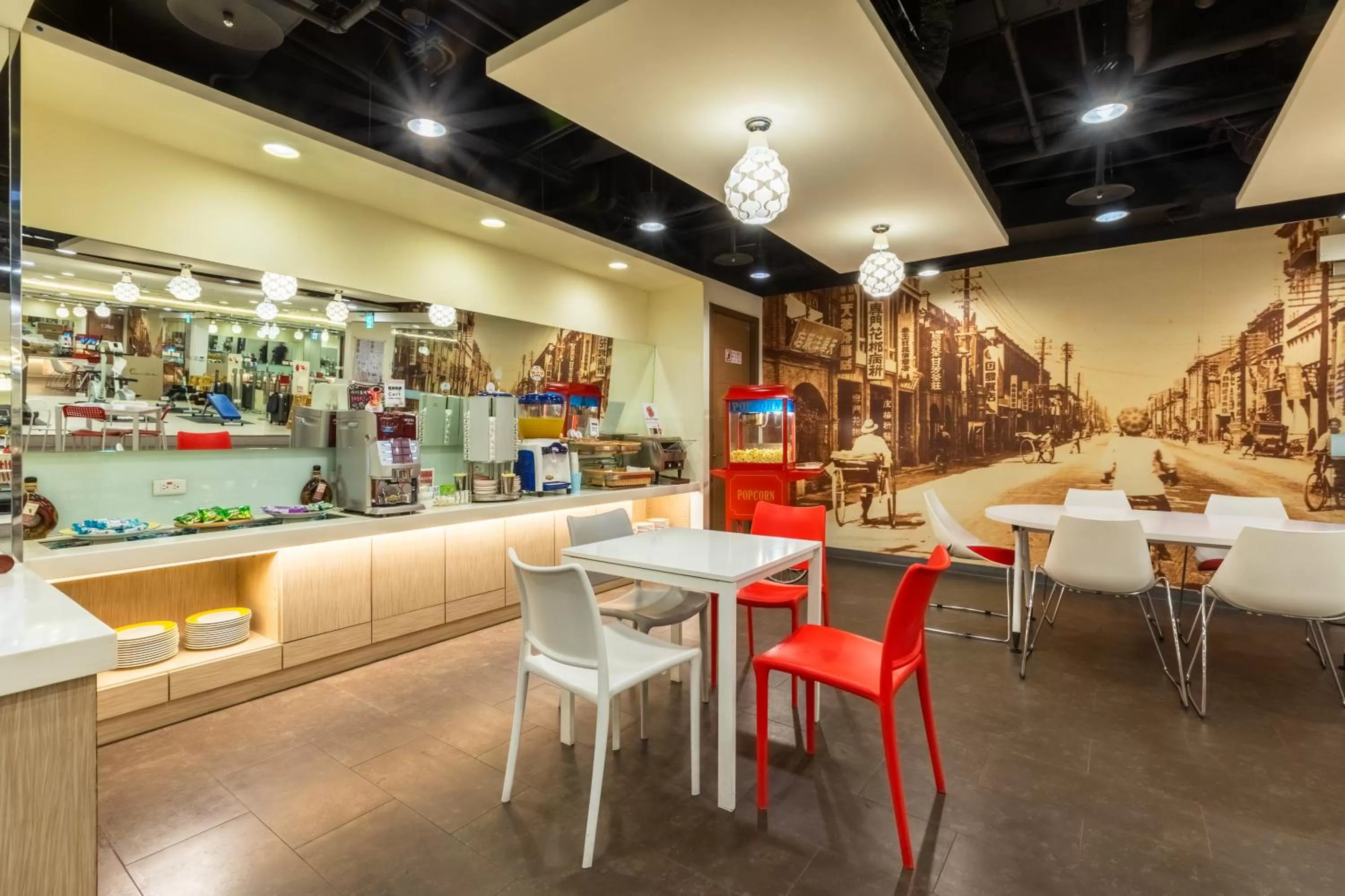 Restaurant/places to eat in CU Hotel Taipei