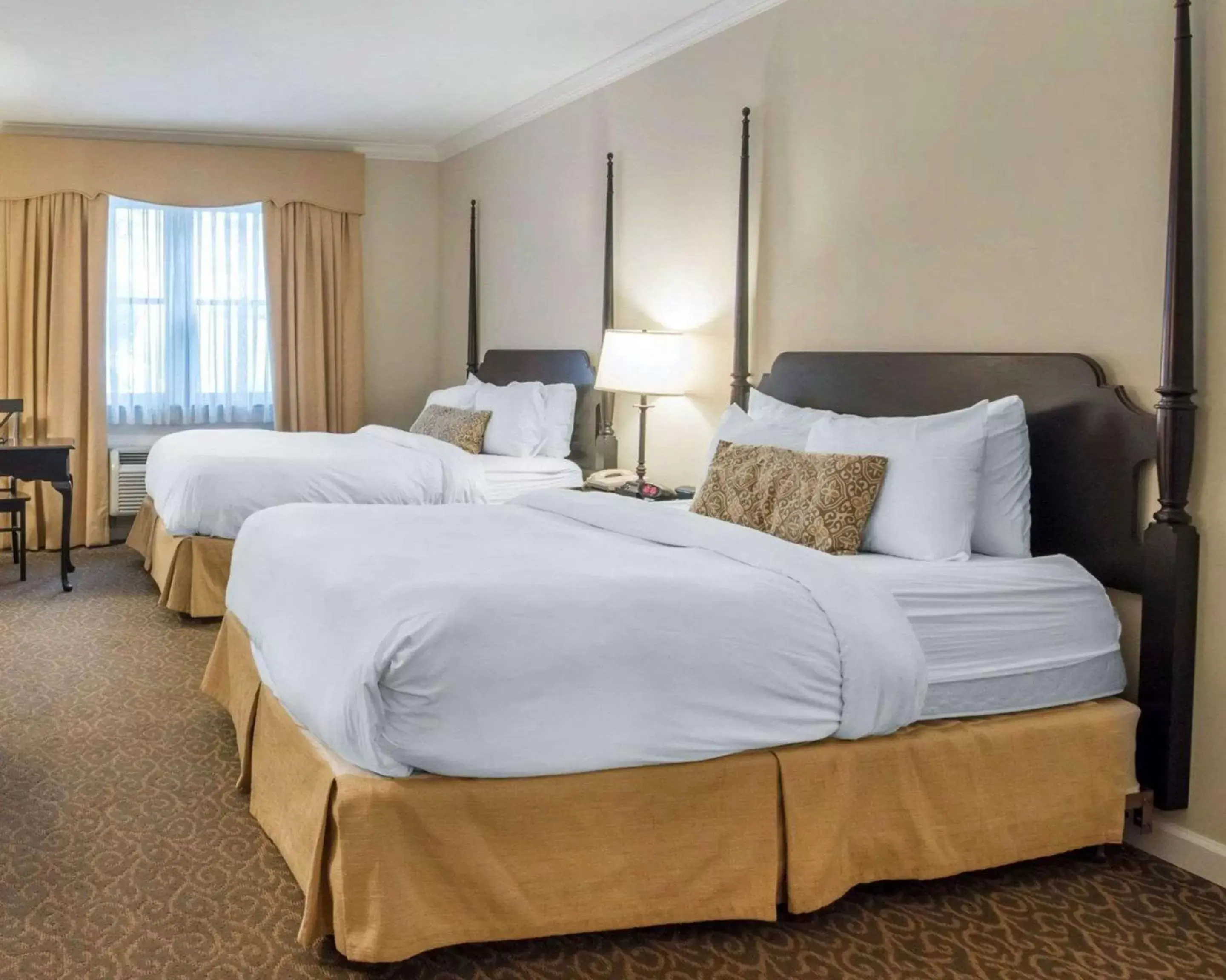 Double Room - Non-Smoking in The Century House, an Ascend Collection Hotel Double Room - Non-Smoking in The Century House, an Ascend Collection Hotel