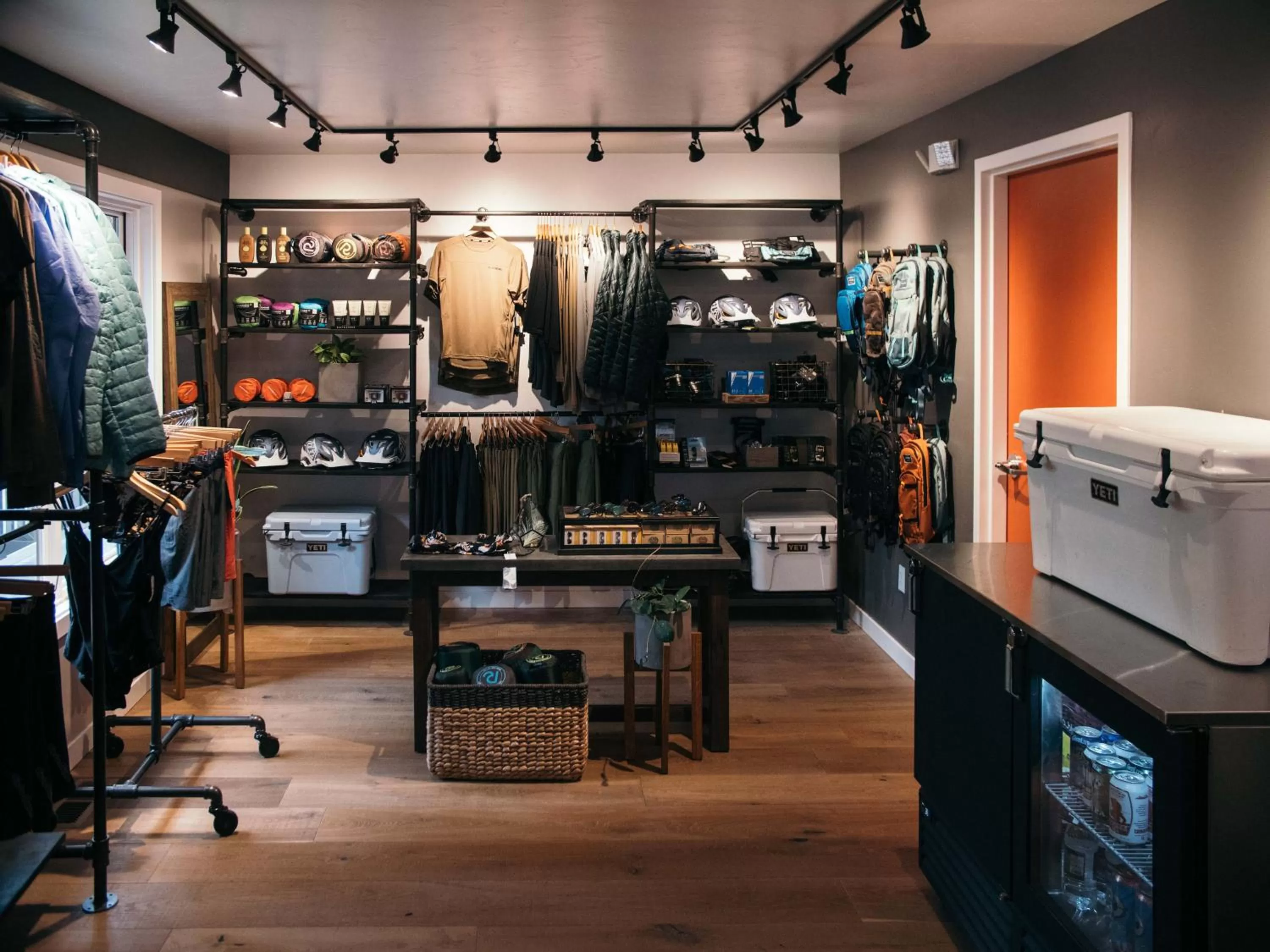 Shopping Area in LOGE Bend