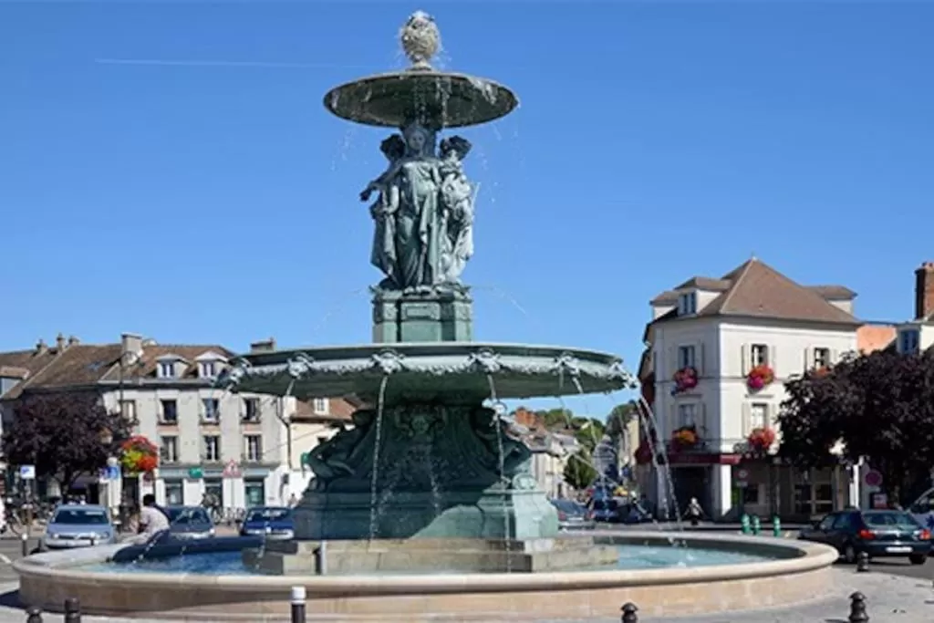 Nearby landmark in Villa Eugénie Melun