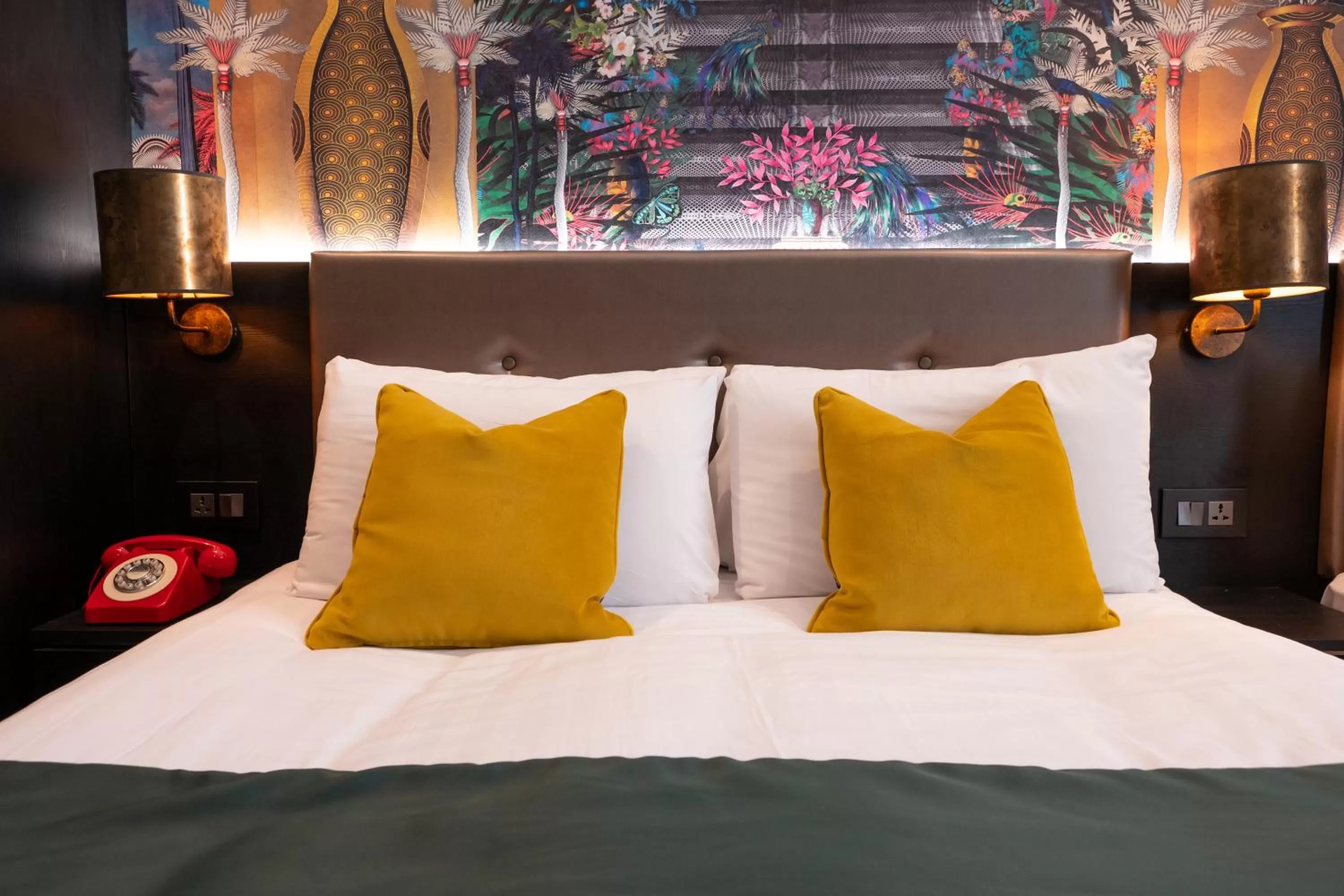 Bed in Hyde Park Green