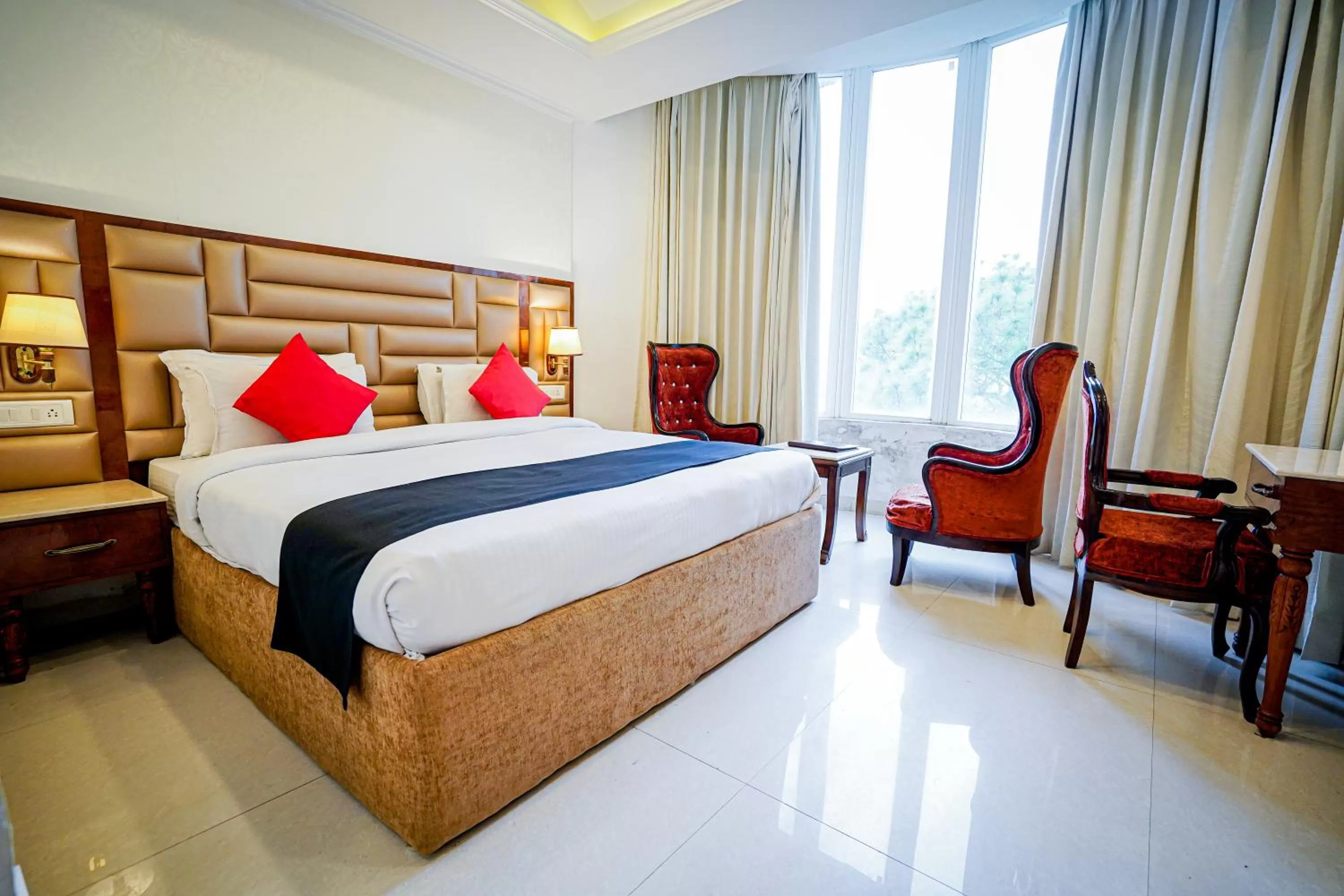 Bed in The Royal Castle AC Centralized