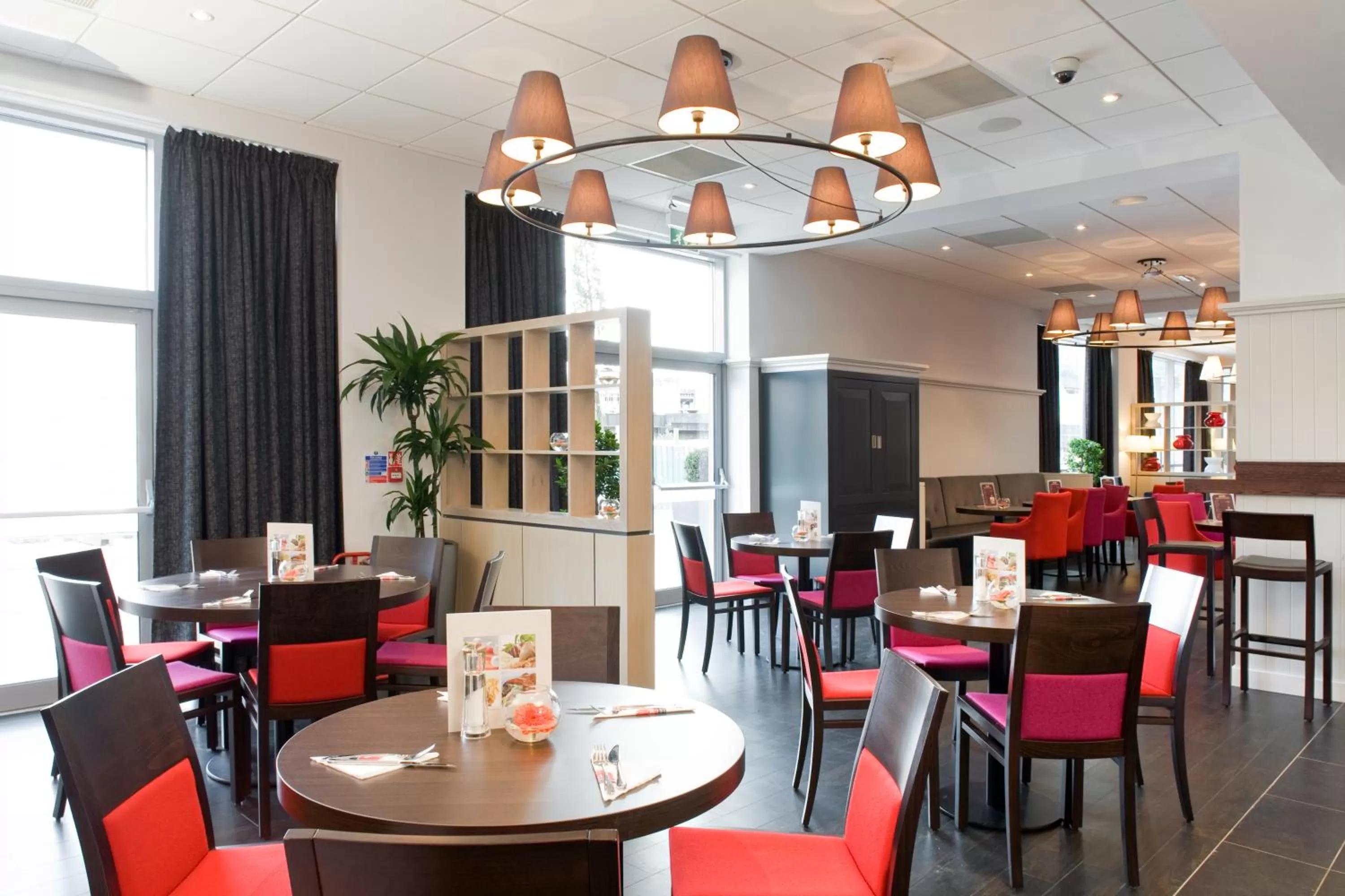 Restaurant/places to eat in ibis Bristol Temple Meads