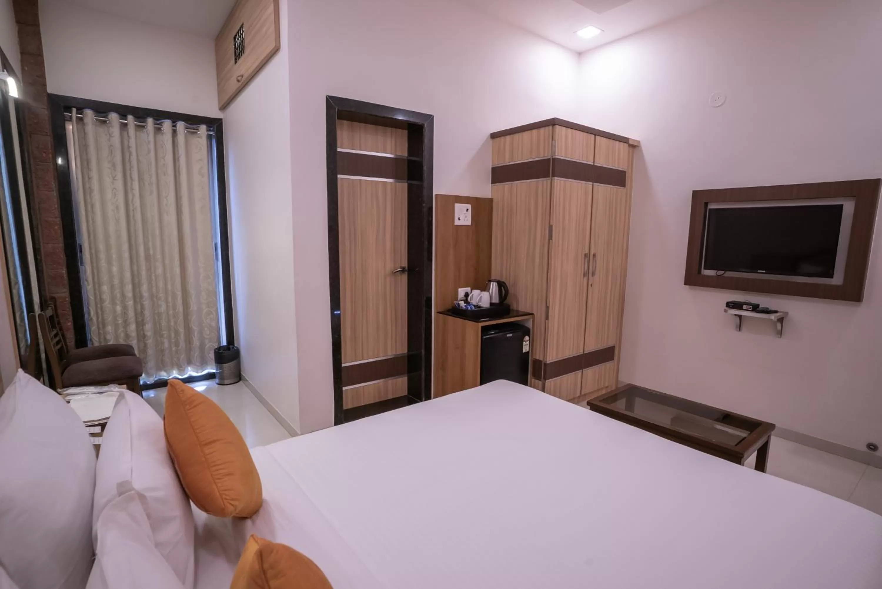 Bed in Jivanta Mahabaleshwar