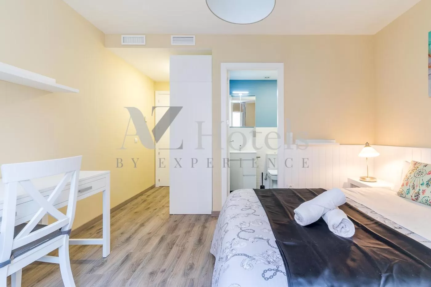 Photo of the whole room, Bed in AYZ Villegas - Auto check-in property