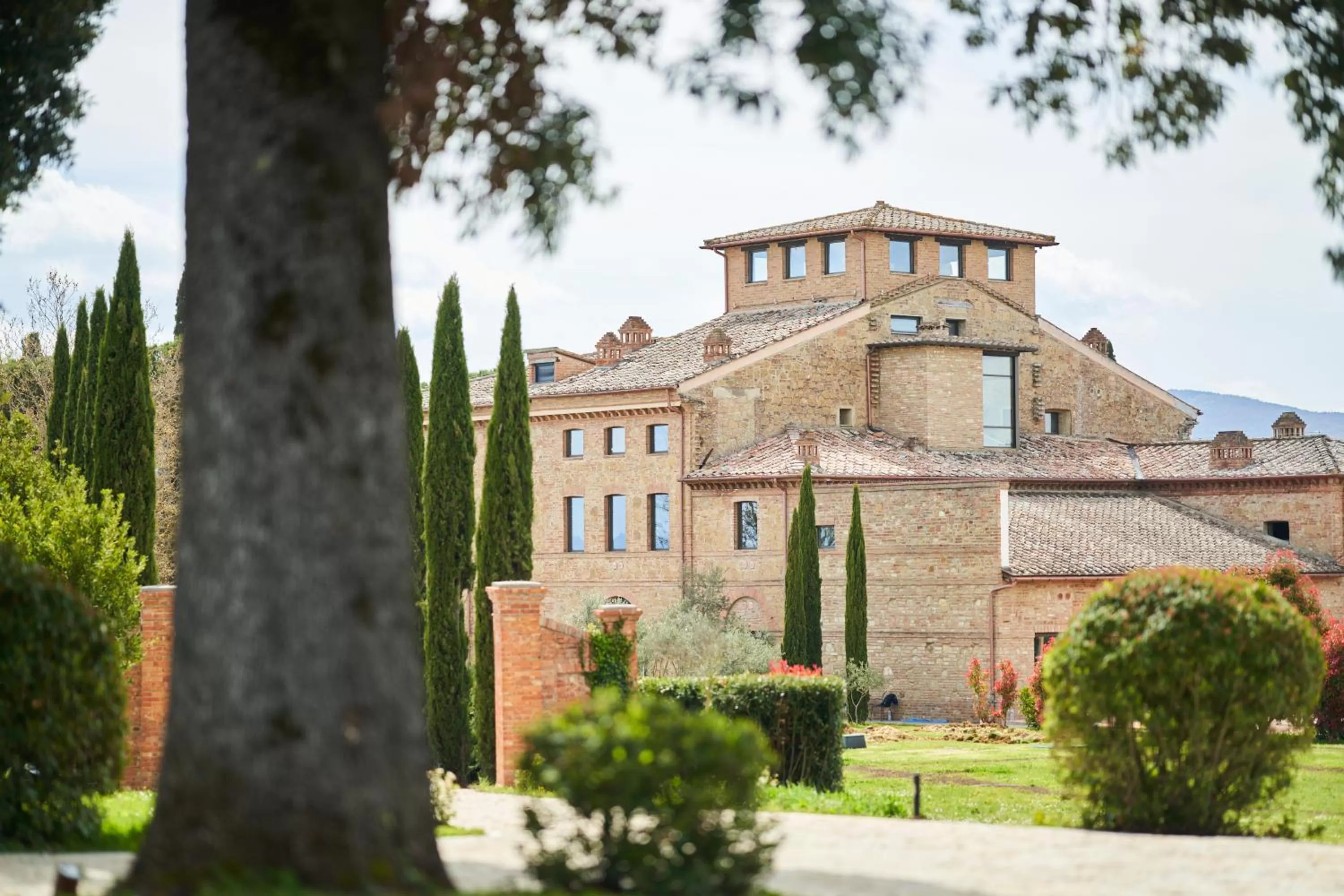 Property building in Precise Tale Poggio Alla Sala