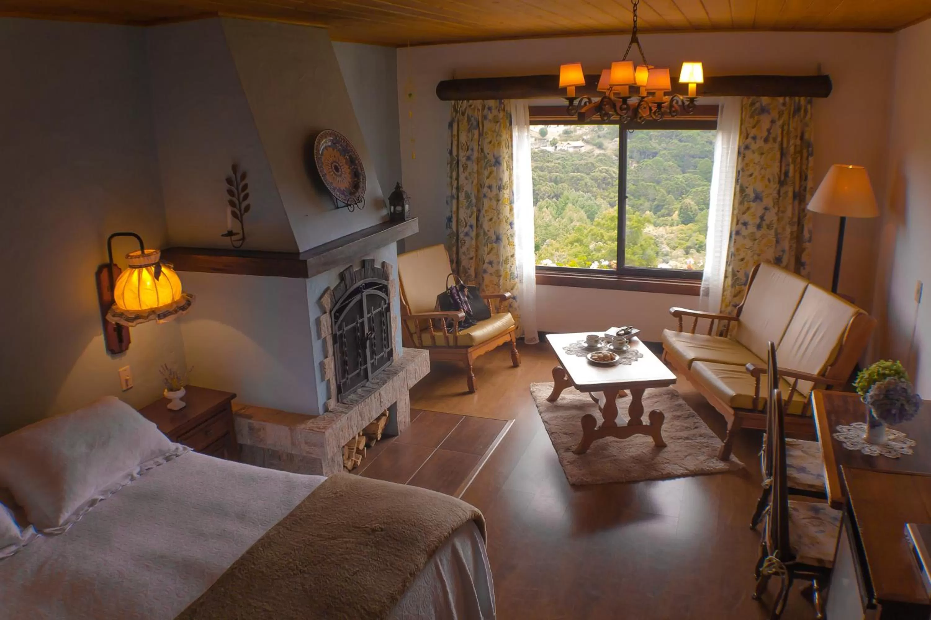 Photo of the whole room, Bed in Hotel Meissner Hof