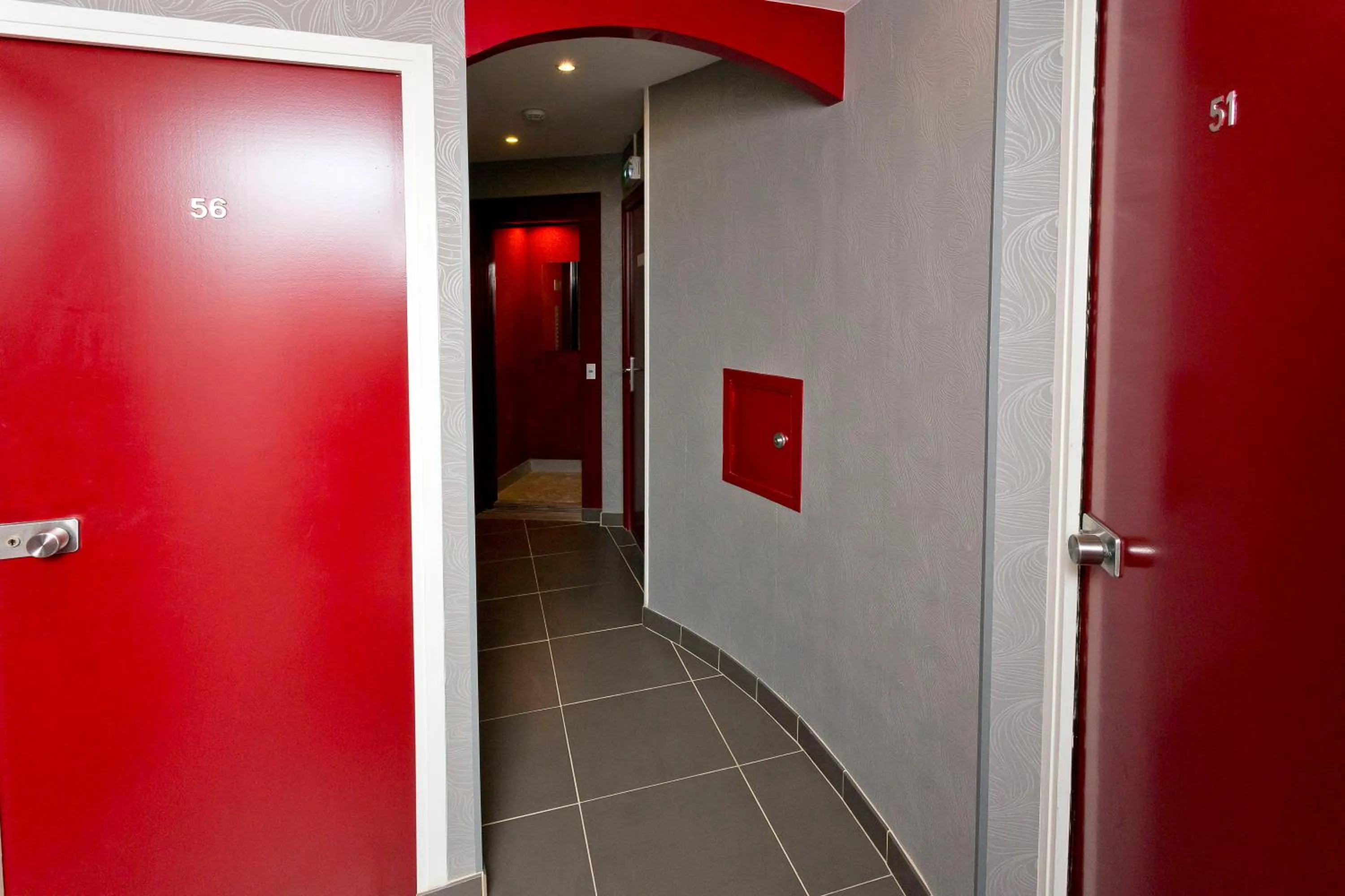 Property building in Hipotel Belgrand Edith Piaf