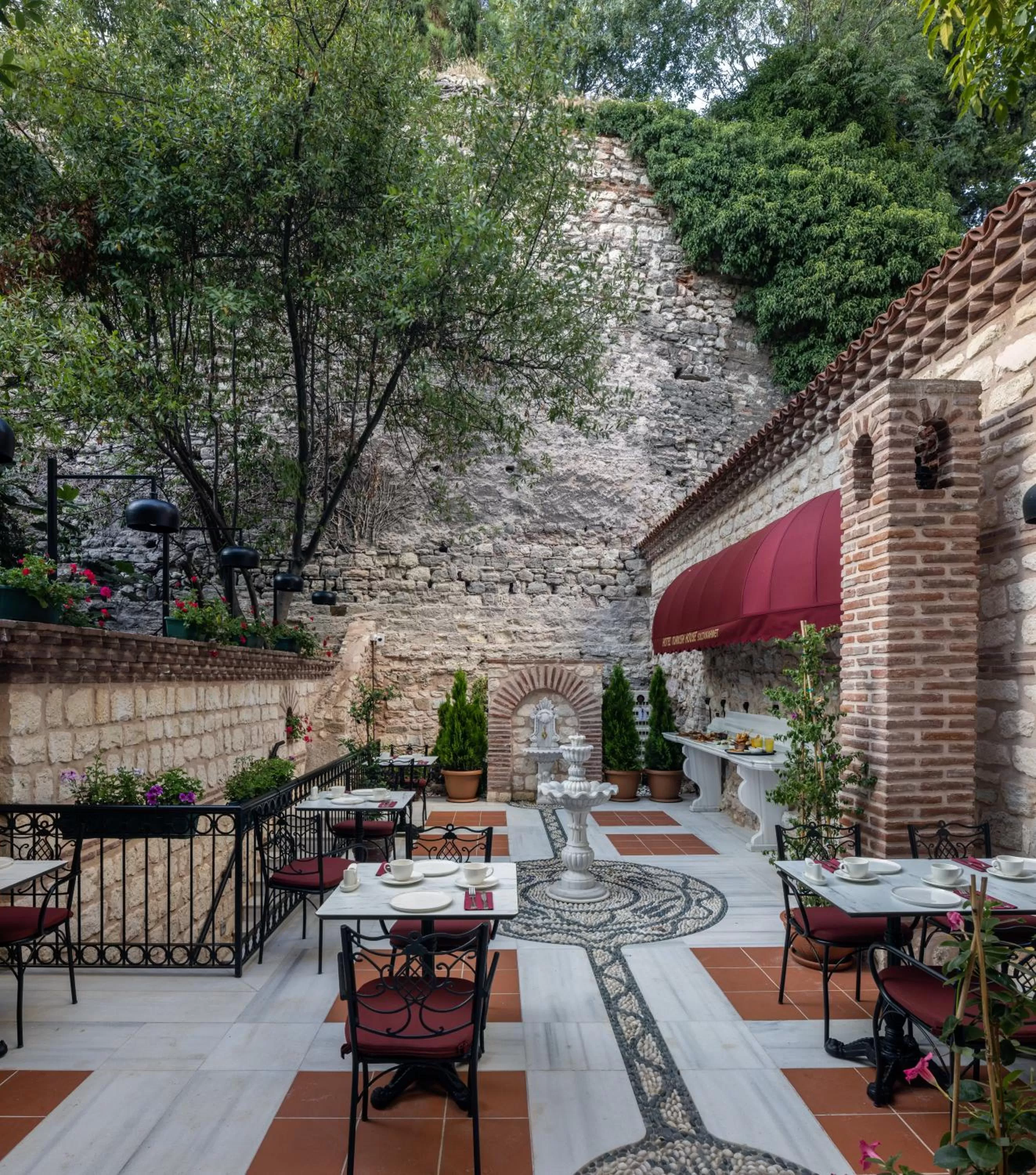 Garden in Hotel Turkish House