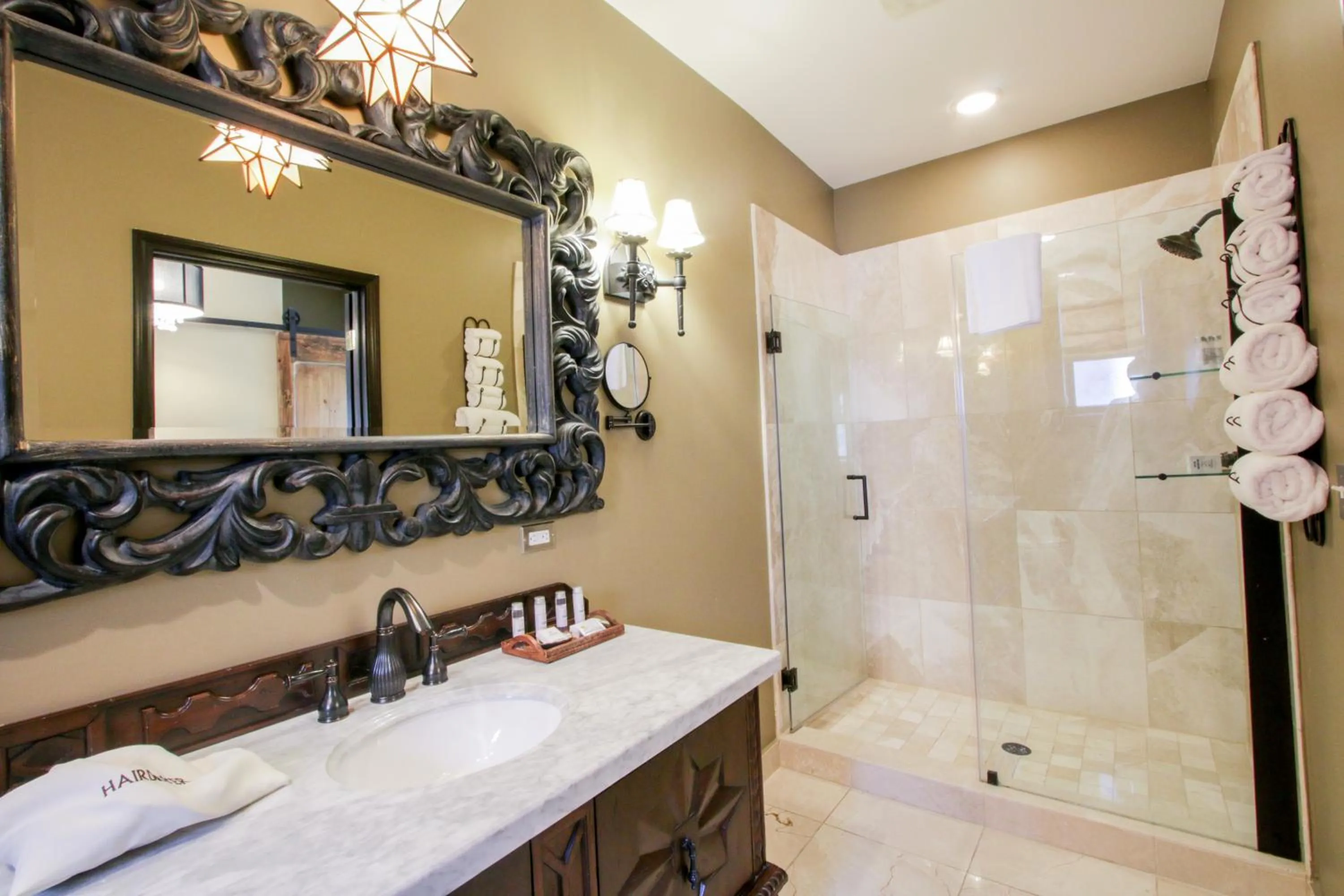 Shower in The Detroit Club