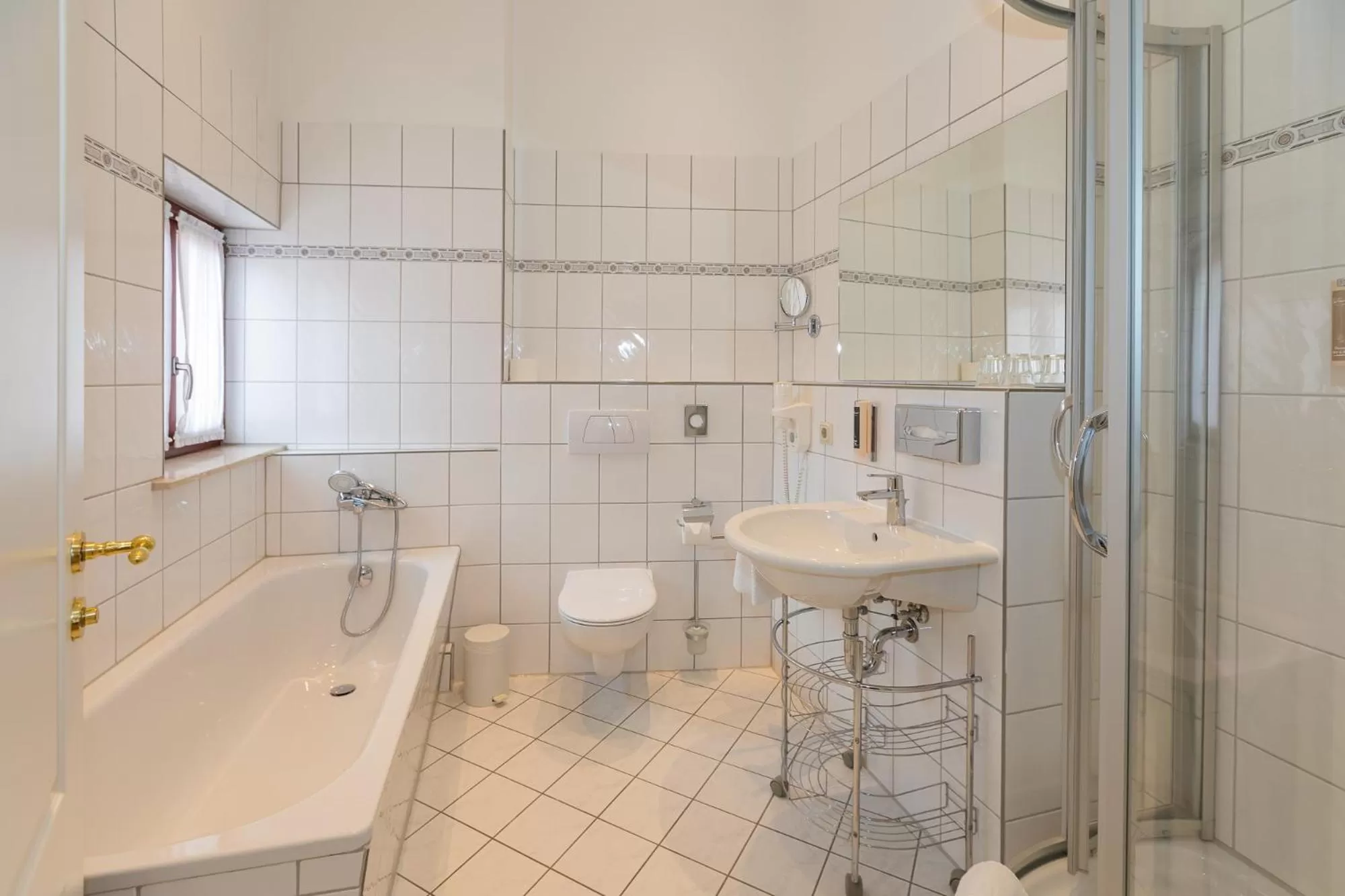 Shower in Hotel Zum Bär