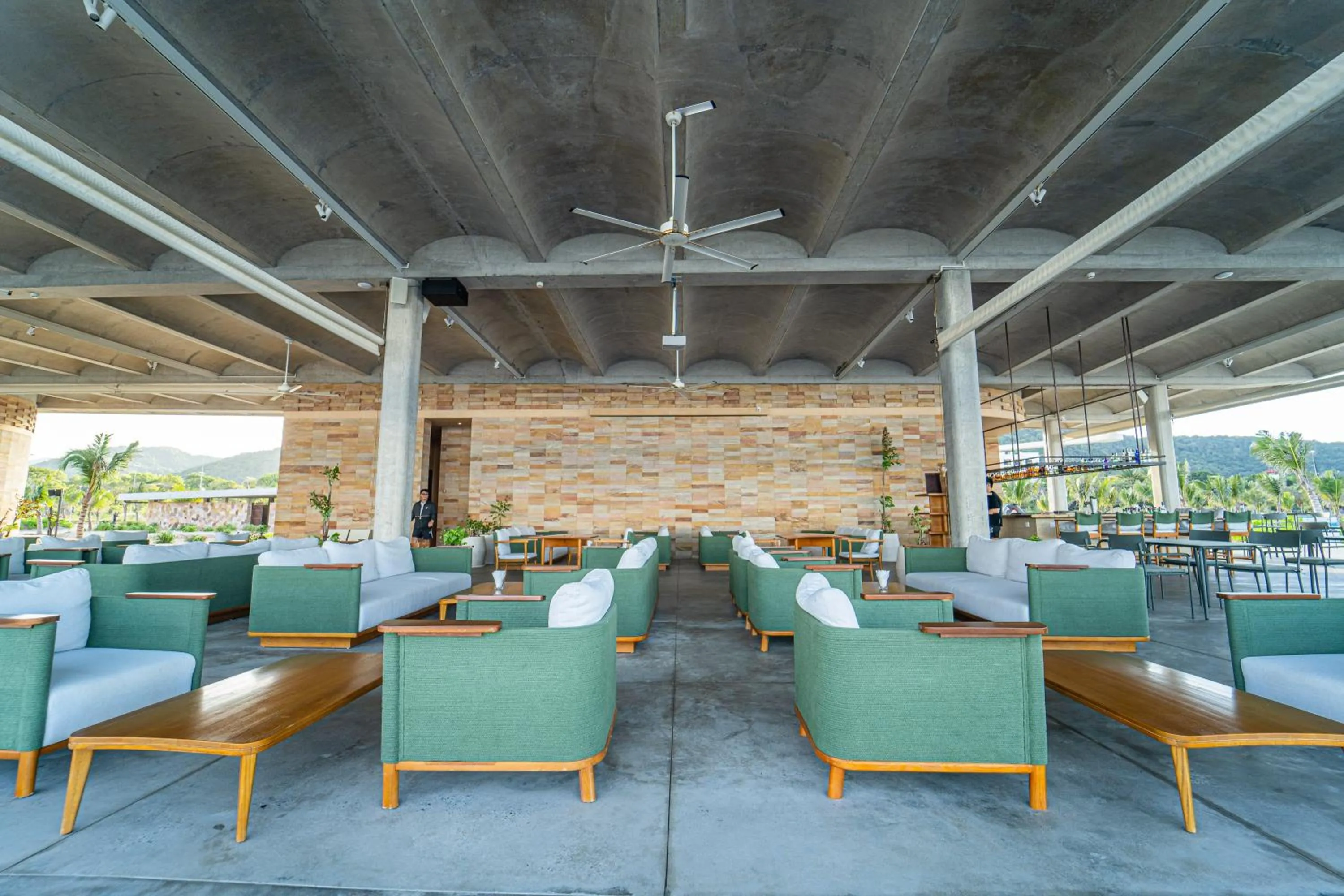 Restaurant/places to eat in Knai Bang Chatt Resort