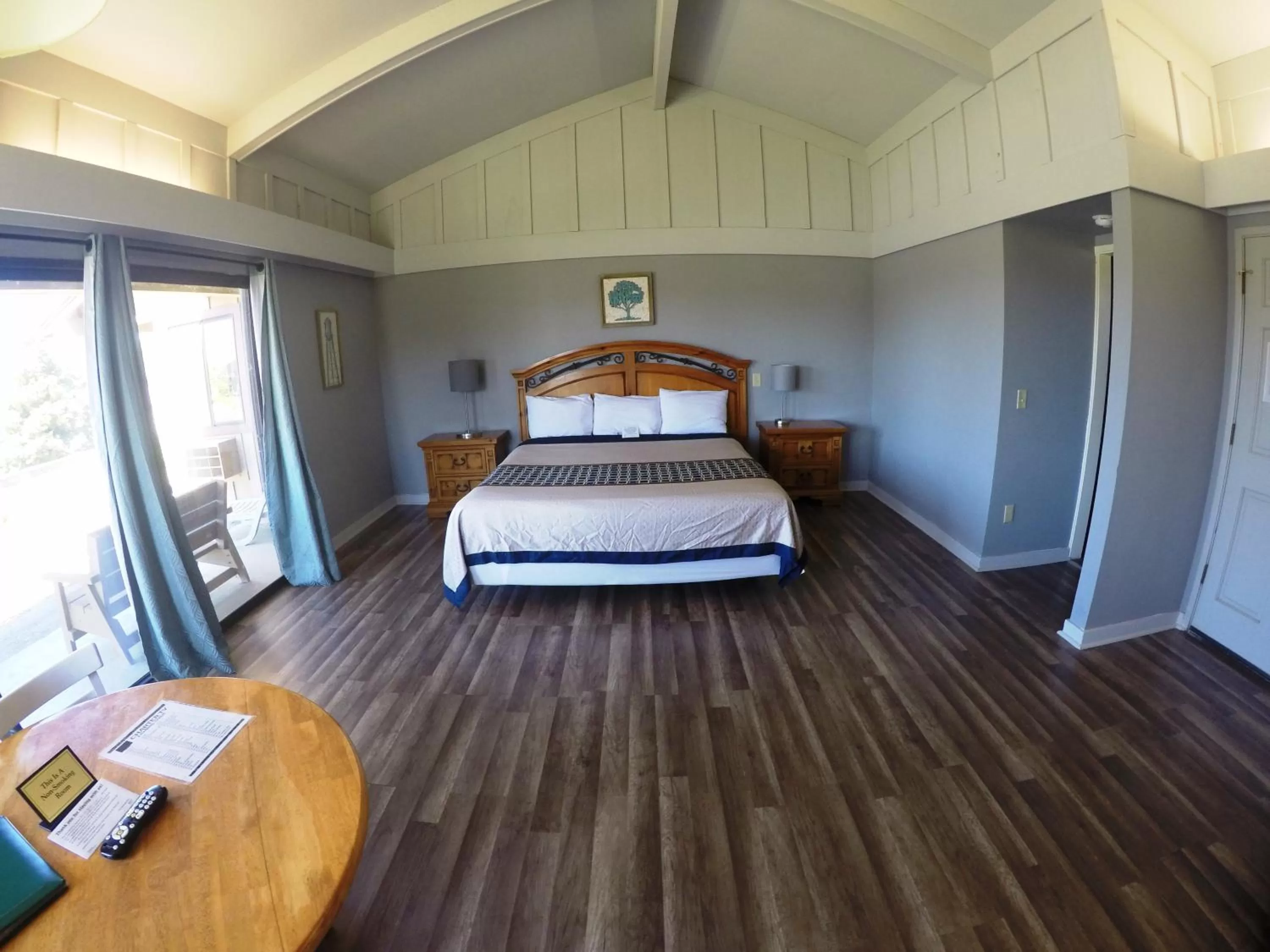 Bed in Ridgemark Golf Club and Resort