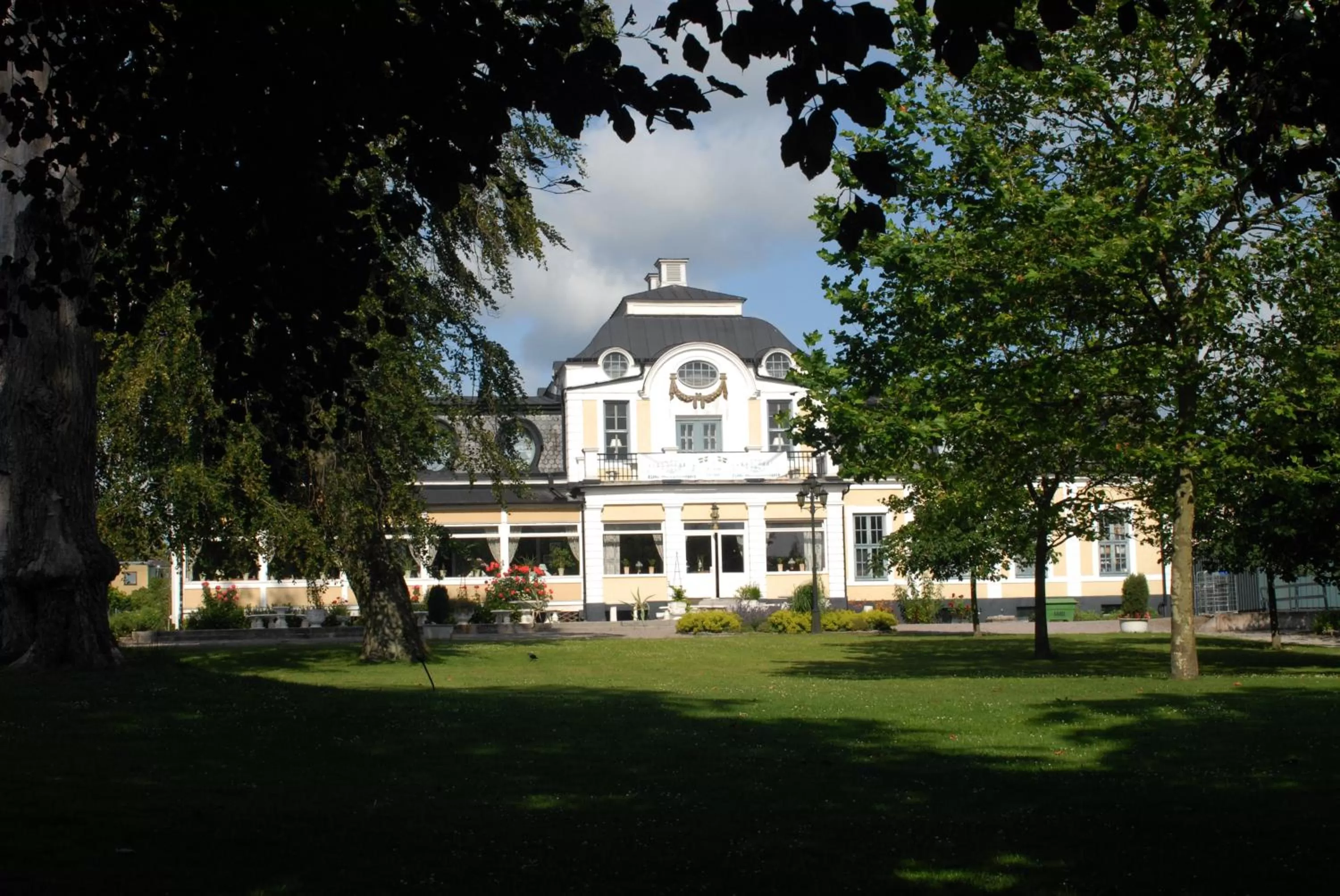 Facade/entrance in Sjöbo Gästgifvaregård