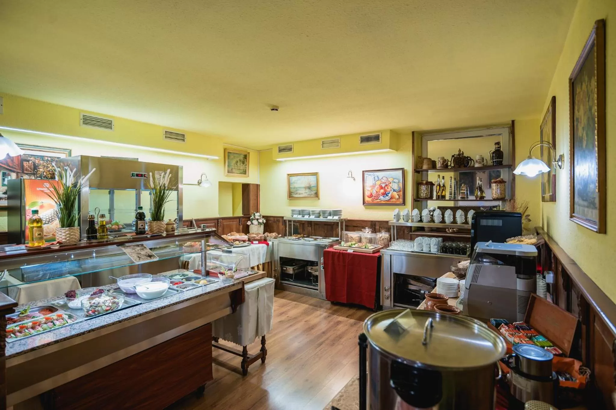 Continental breakfast in City Hotel UNIO superior