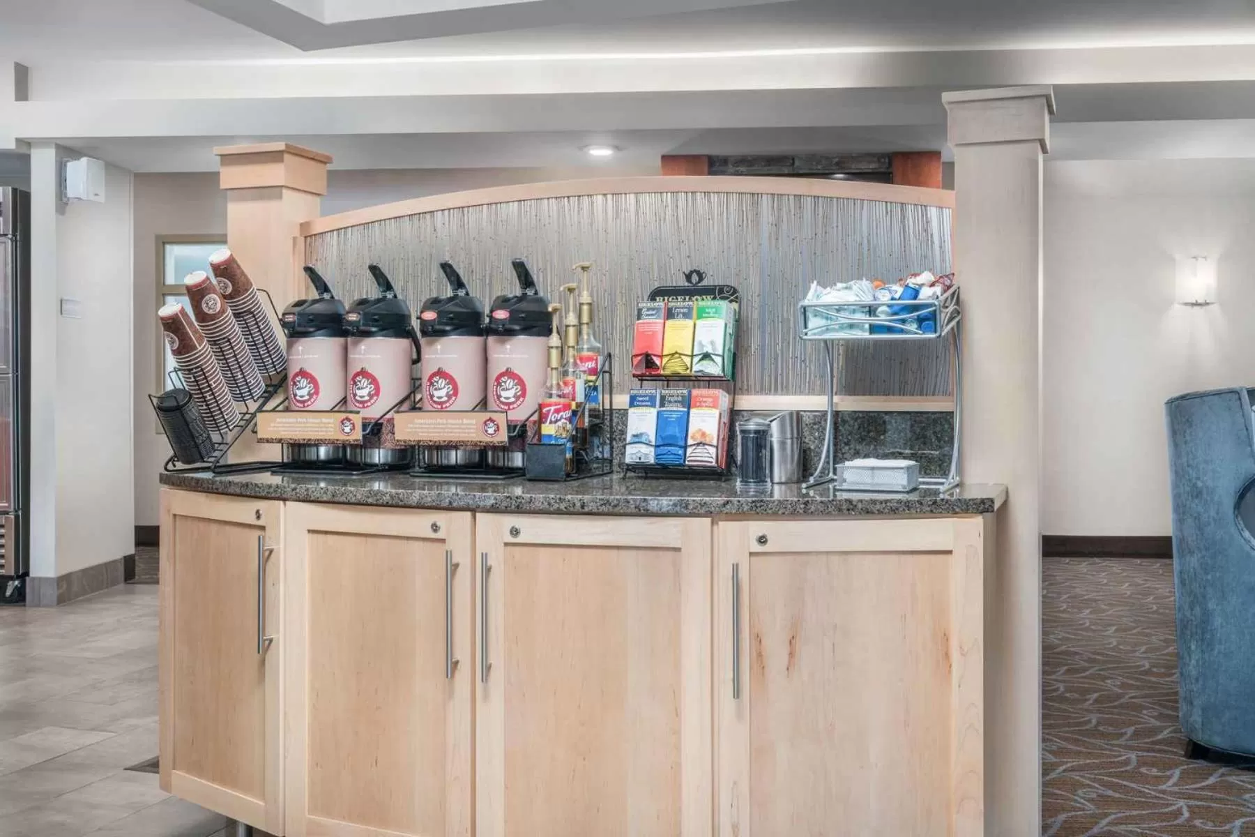 Coffee/tea facilities in AmericInn by Wyndham Windom