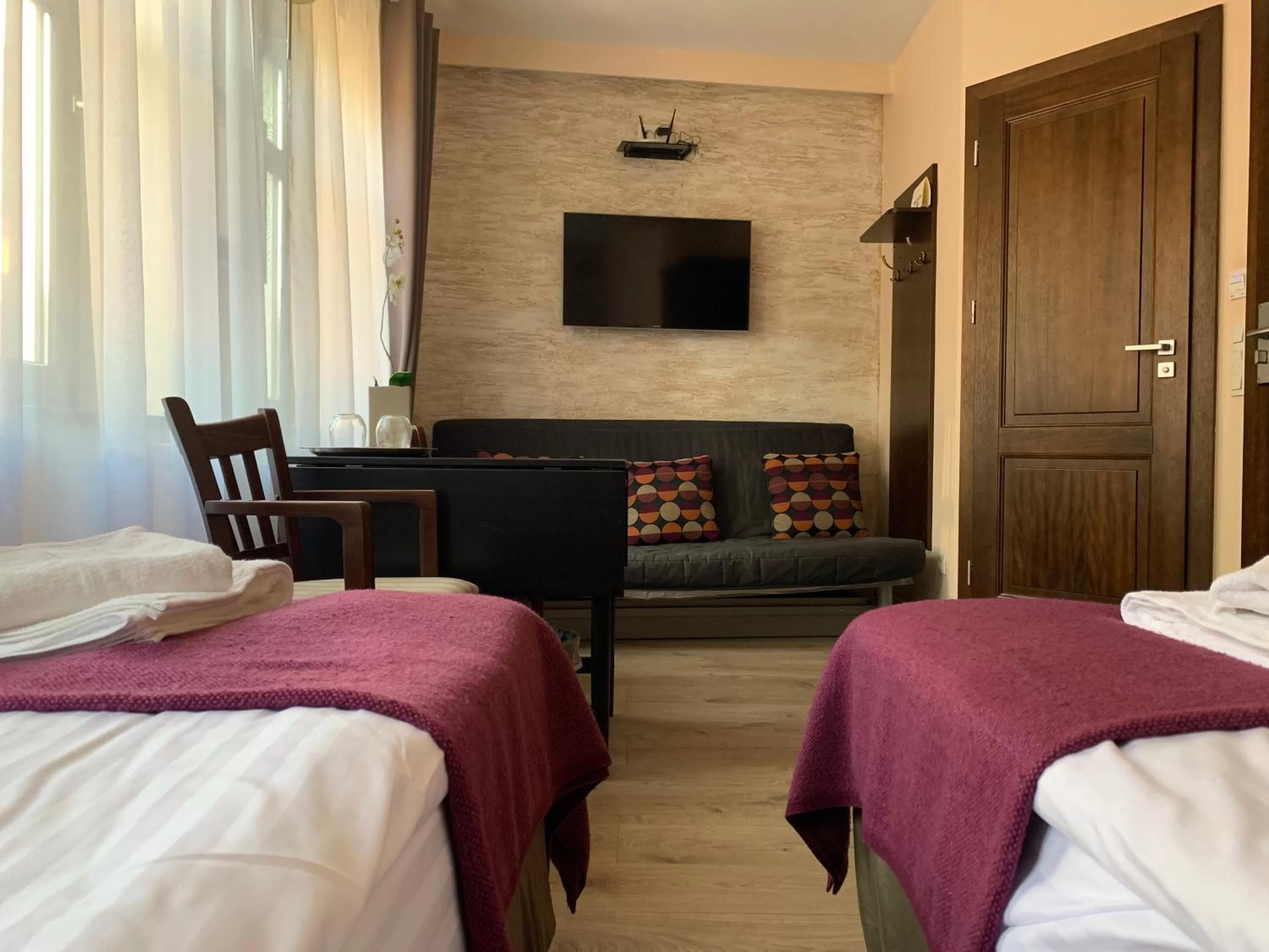 TV and multimedia, Bed in GRONO Apartamenty